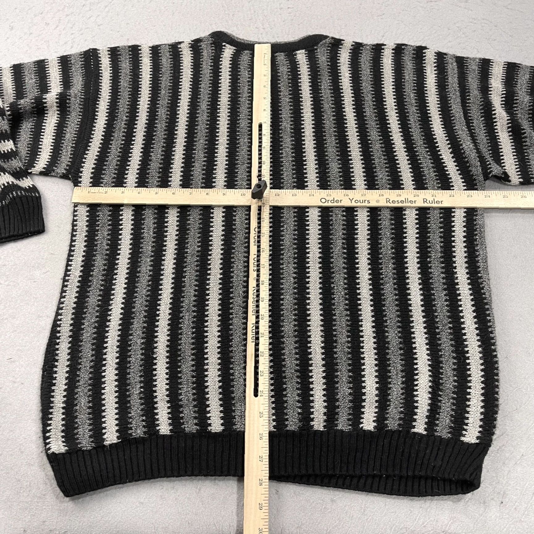 Coogi VINTAGE Protege Sweater Mens XL Gray 90s Coogi Style Abstract Knit Pullover Crew Neck Striped All Seasons Size US XL / EU 56 / 4 - 7 Thumbnail
