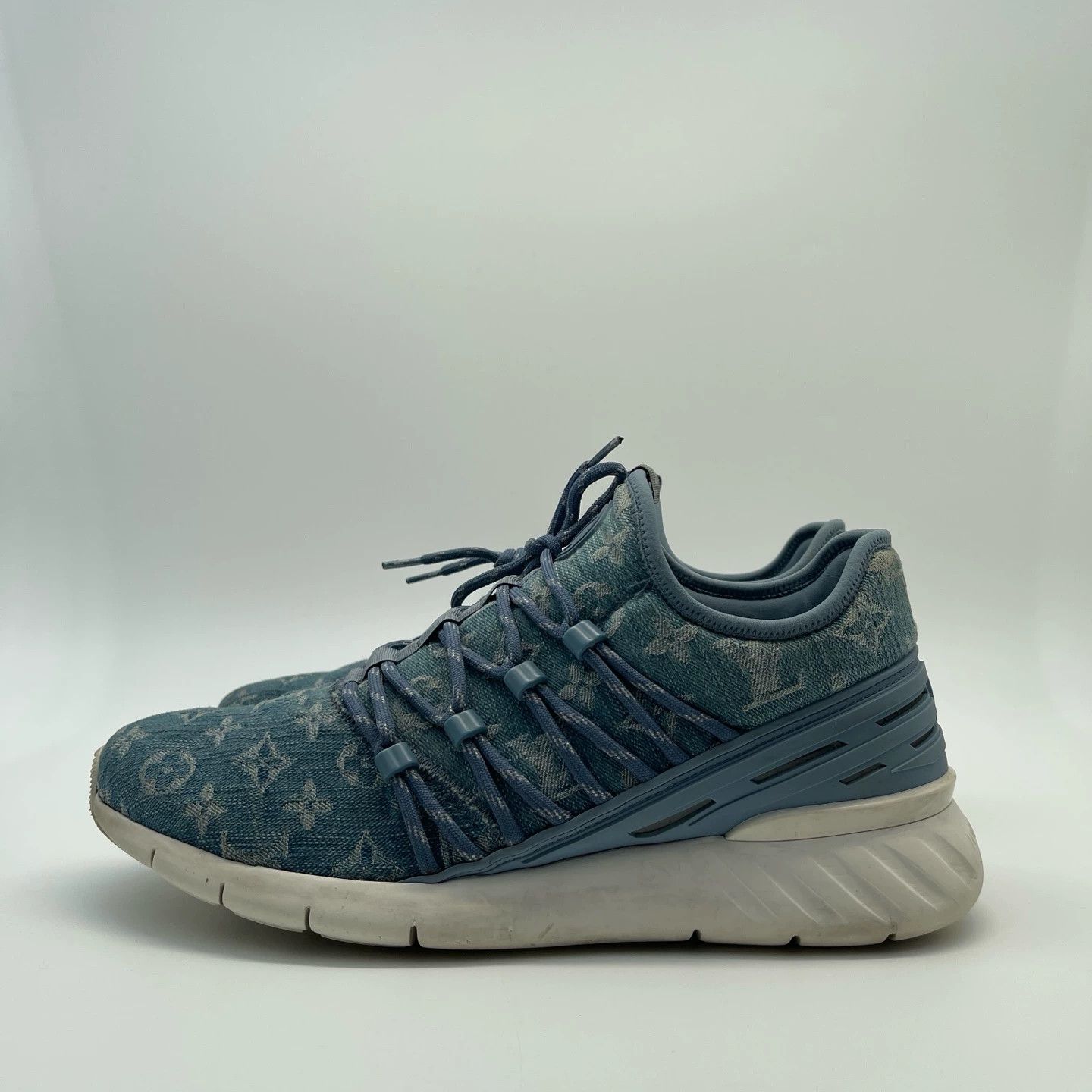 Louis Vuitton LV Denim Sneakers US8 Used Size US 8 / IT 38 - 2 Thumbnail