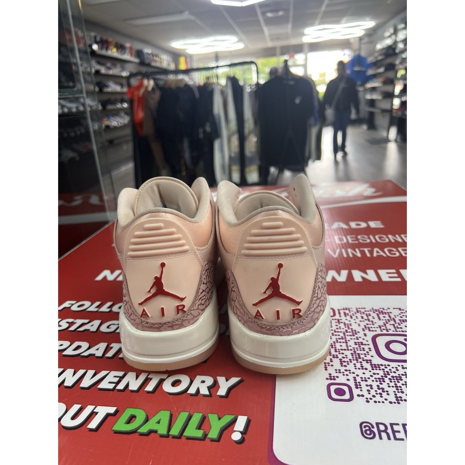 Jordan Brand Air Jordan 3 Valentines Day Treat Yourself (Women’s) Size 11 Size US 11 / IT 41 - 5 Thumbnail
