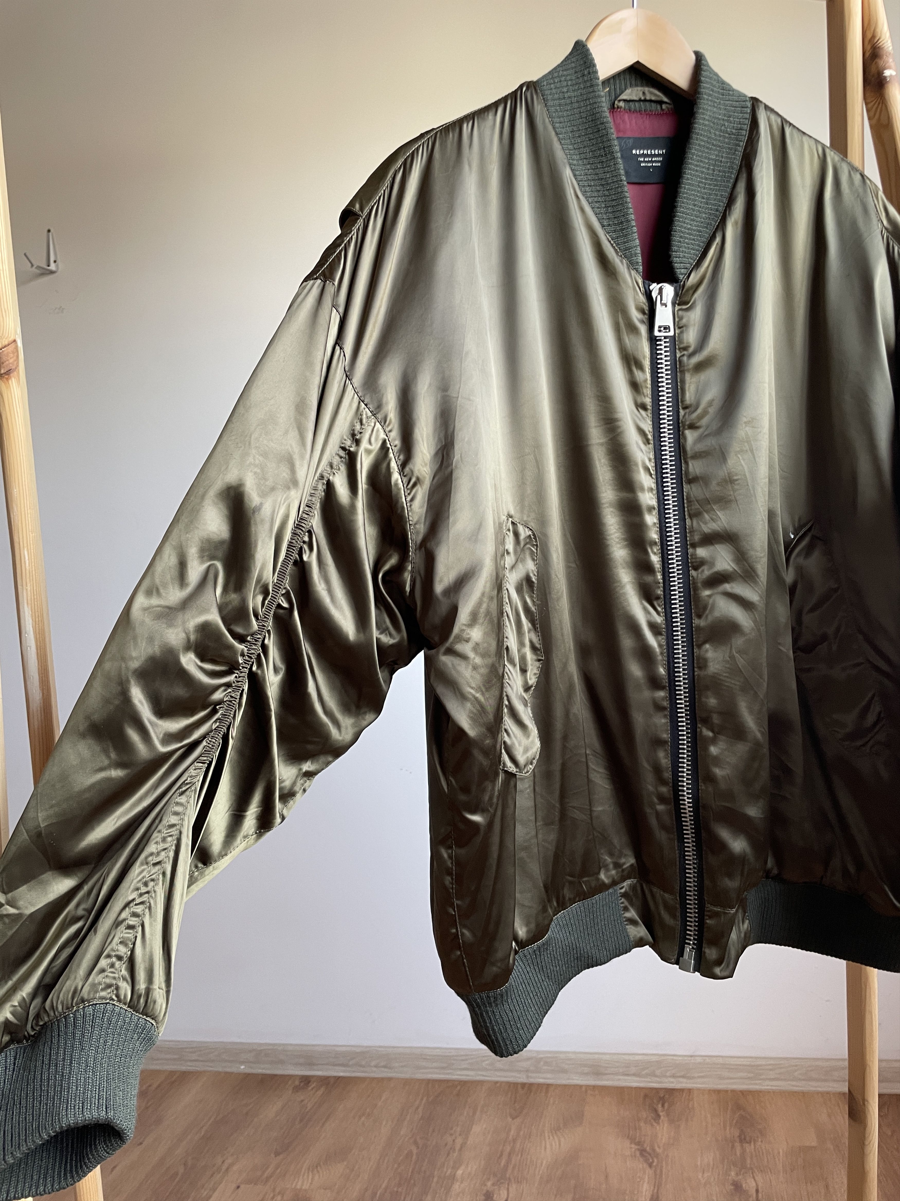Represent Clo. Represent Clo. The New Breed AW2017 Satin Military Bomber Size US L / EU 52-54 / 3 - 5 Thumbnail