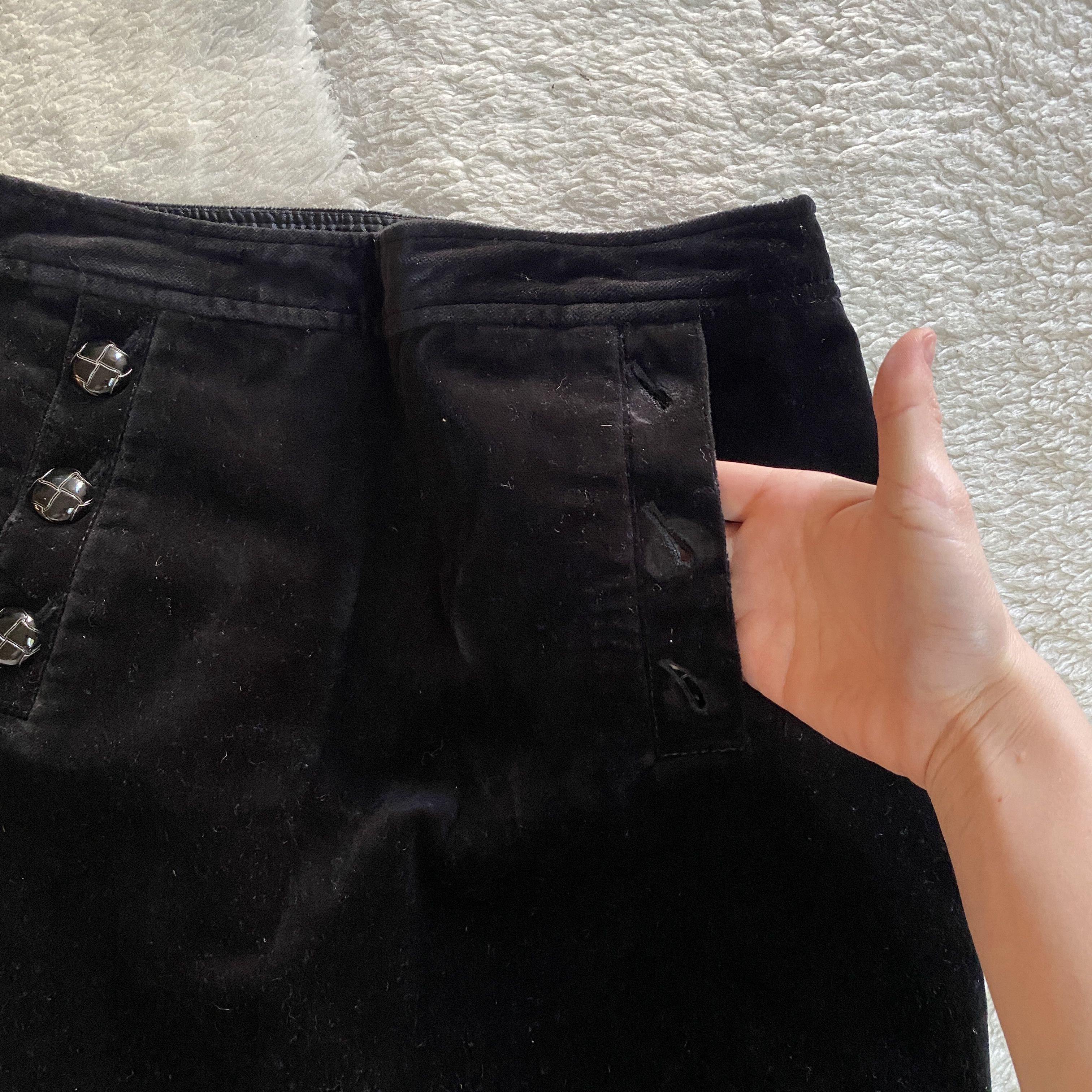 Banana Republic Banana Republic Black Velvet Velour Mini Skirt Size 26" / US 2 / IT 38 - 3 Thumbnail