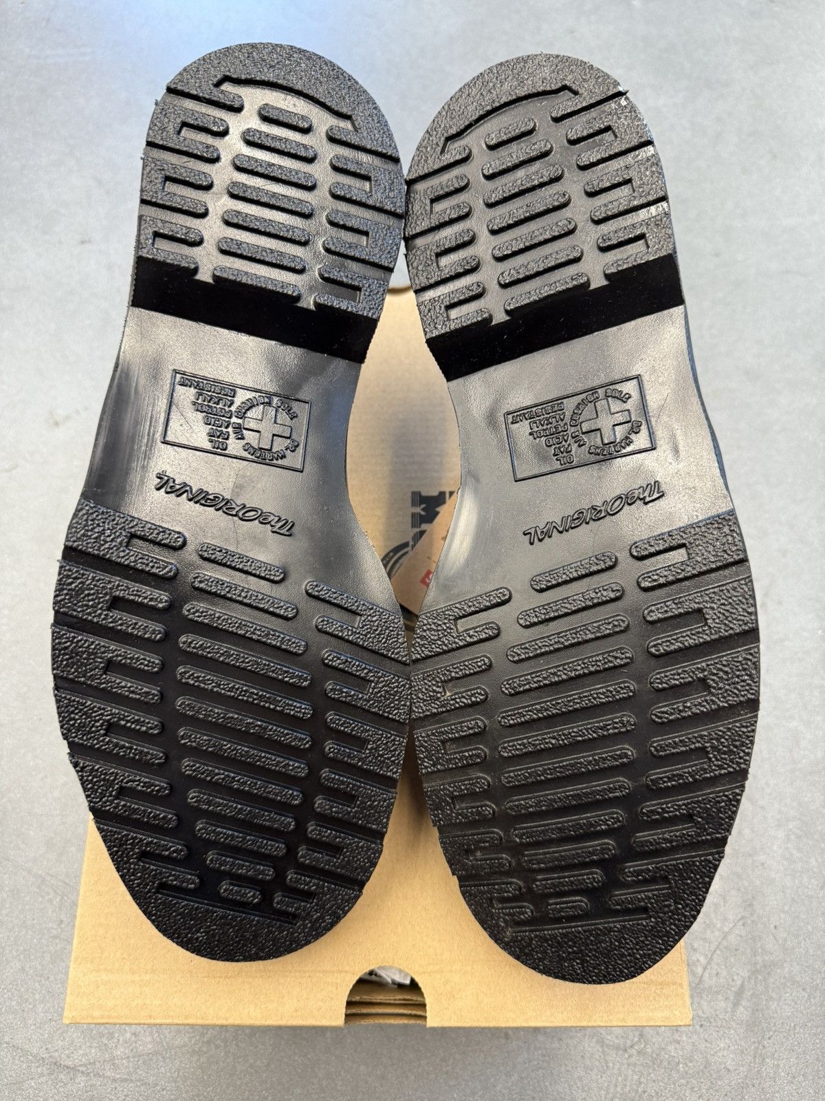 Supreme Dr. Martens 1461 3-Eye Shoes Supreme Skull Black White Size US 9 / EU 42 - 11 Thumbnail