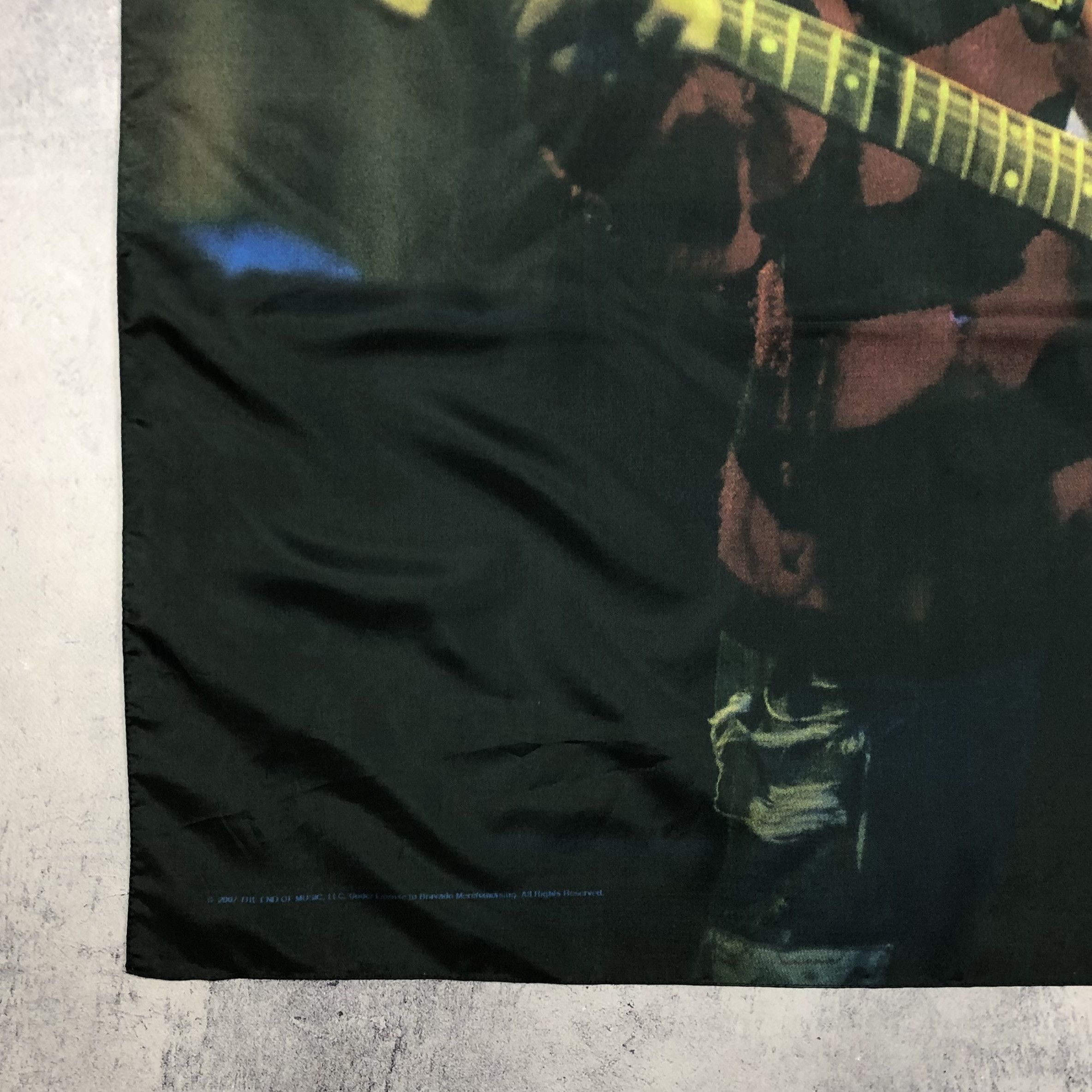 Band Tees 2007 Kurt Cobain The End of Music Tapestry Poster Size ONE SIZE - 8 Thumbnail