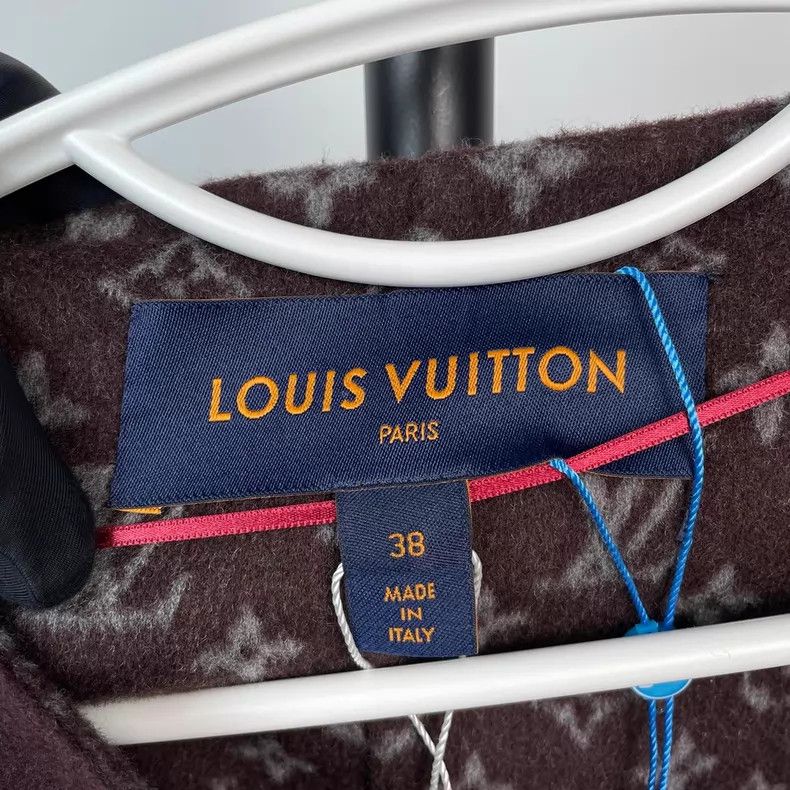 Louis Vuitton Louis Vuitton Burgundy mid-length coat with presbyopia pri Size XS / US 0-2 / IT 36-38 - 8 Thumbnail
