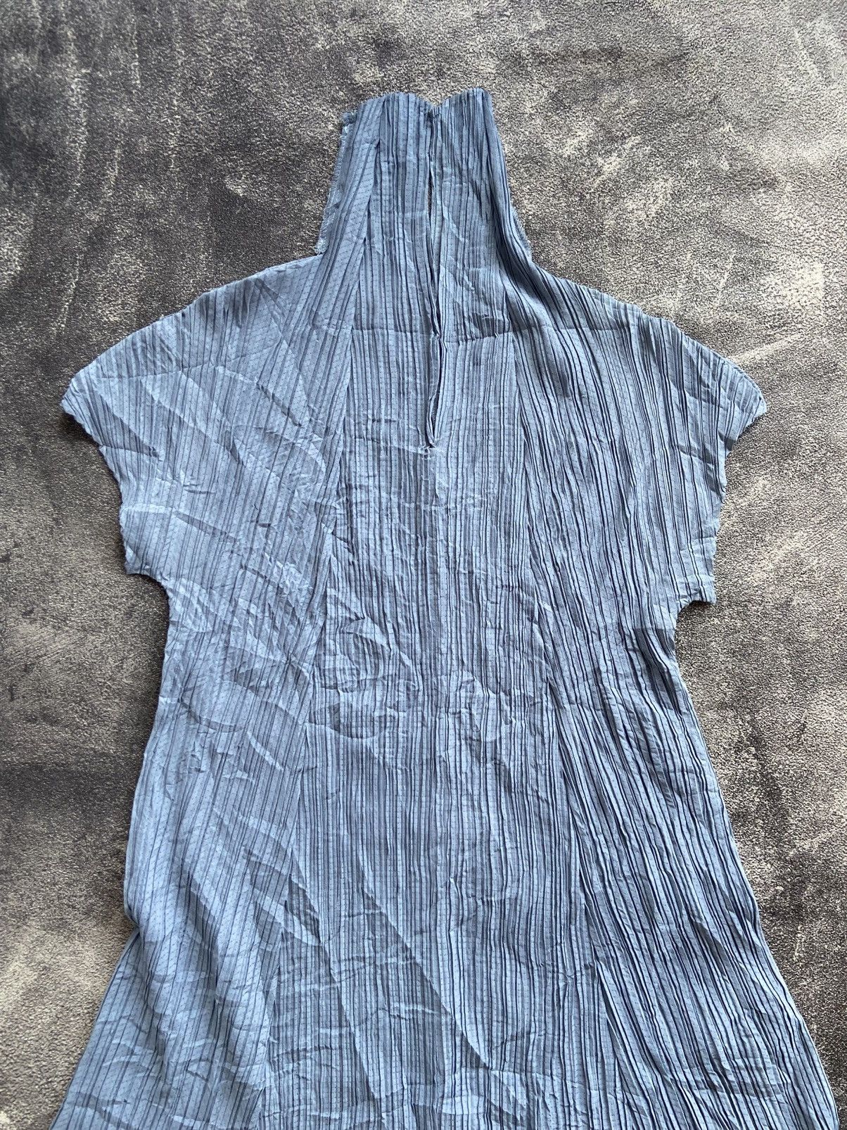 Homme Plisse Issey Miyake Issey Miyake Pleats Please Blue Dress Size M / US 6-8 / IT 42-44 - 2 Thumbnail