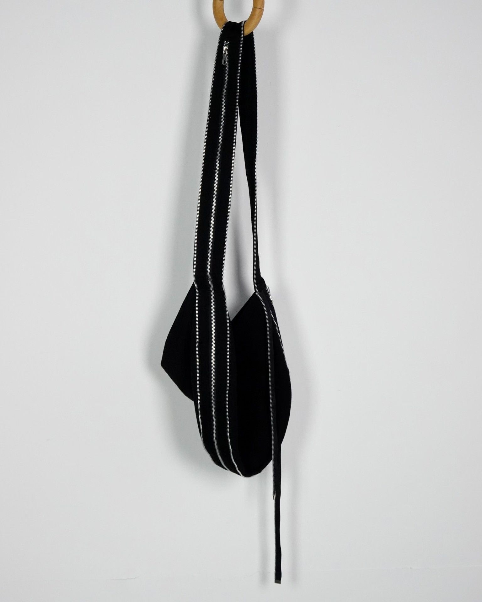 Limi Feu Limifeu Zipper Fringe Pouch Bag Size ONE SIZE - 1 Thumbnail