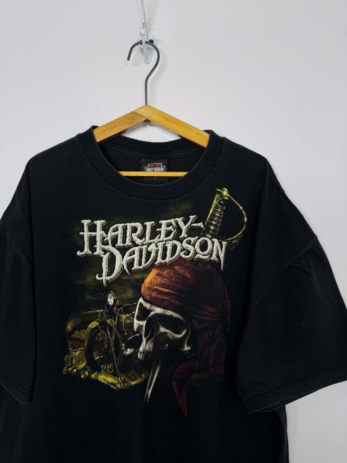 Harley Davidson Dubai Harley Davidson Motorcycles Pirate Skull ☠️ T-Shirt Size US XL / EU 56 / 4 - 7 Thumbnail