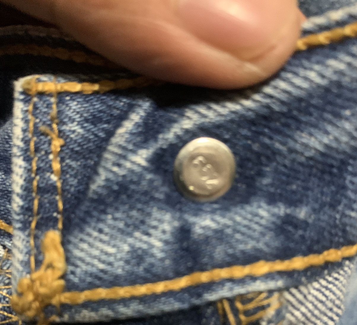 Levi's Vintage Levis 501 Blue Jeans Distressed Nice Design Size US 33 - 9 Thumbnail