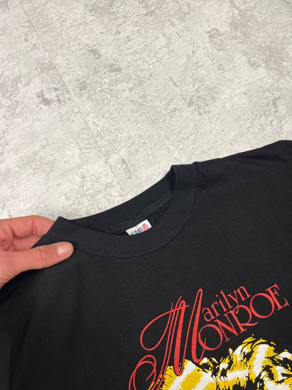 Vintage Vintage Marilyn Monroe T-Shirt Big Logo Size US L / EU 52-54 / 3 - 5 Thumbnail