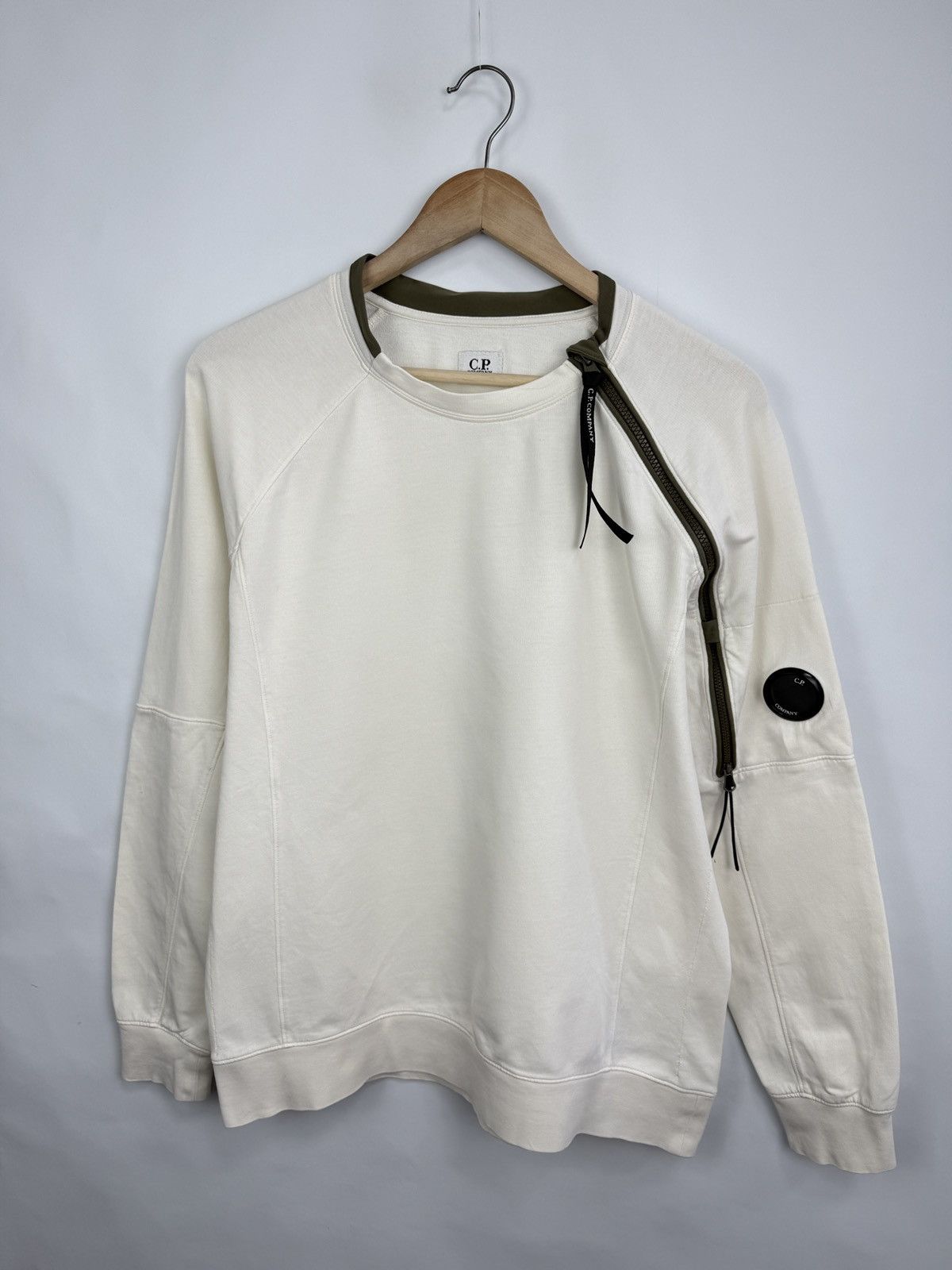 C.P. Company 🇮🇹 Y2K C. P. Company Lens Asymmetrical Zip Sweatshirt Rare Size US M / EU 48-50 / 2 - 2 Thumbnail