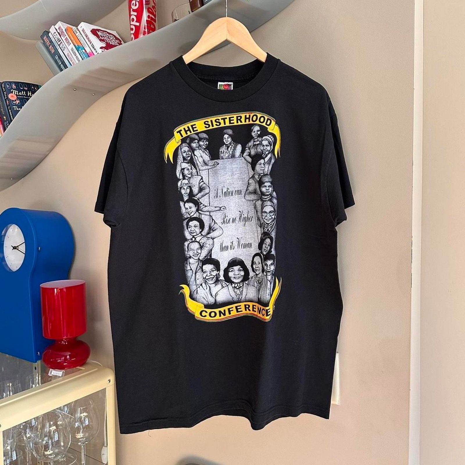 Fruit Of The Loom × Rap Tees Vintage Sisterhood Black History Shirt Size US XL / EU 56 / 4 - 1 Thumbnail