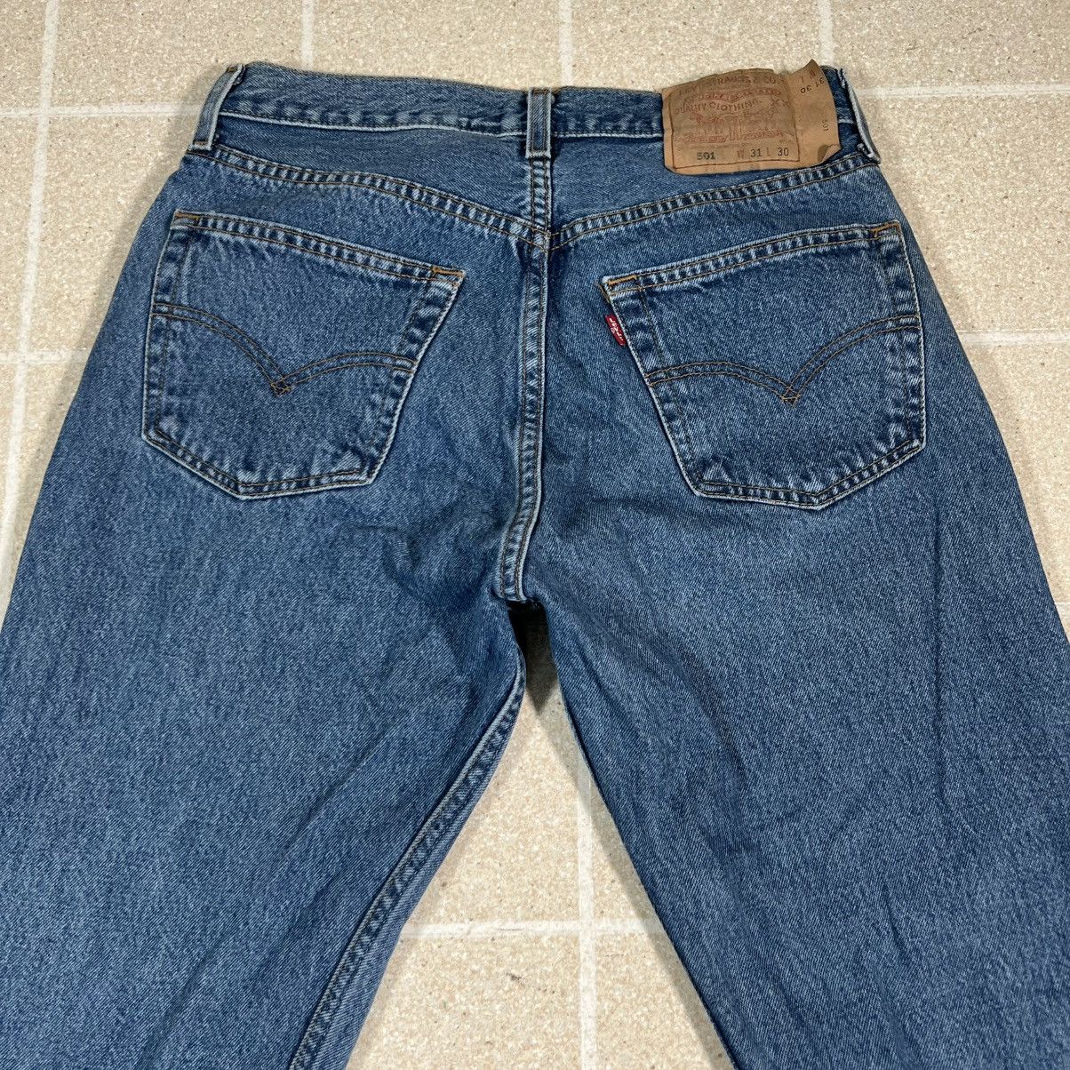 Levi's Vtg Levi’s 501 Button Fly Jeans Made in Mexico Light Wash Size US 29 - 2 Thumbnail