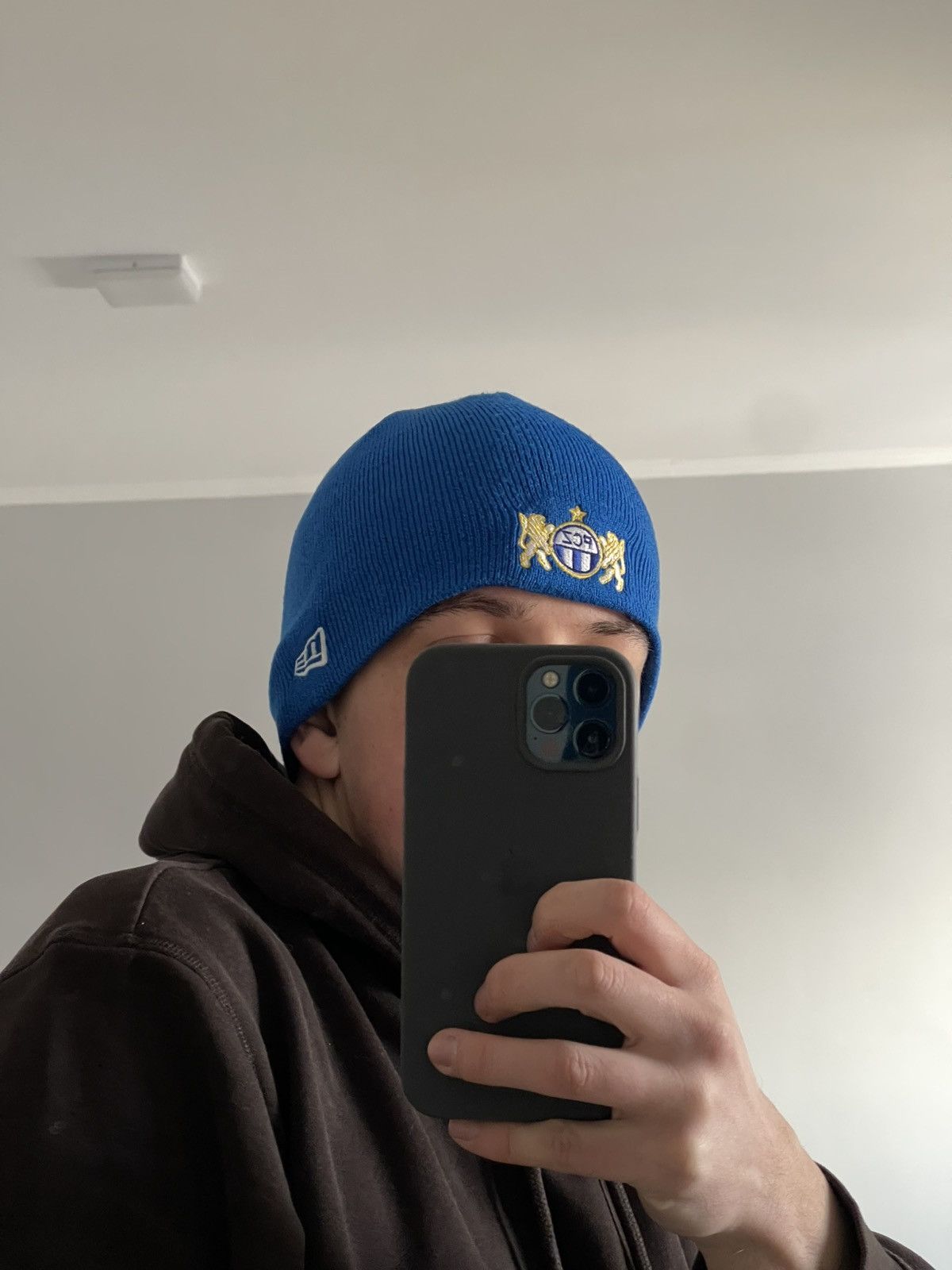 New Era New Era FC Zurich FCZ Soccer Swiss Football Beanie Hat Size ONE SIZE - 4 Thumbnail
