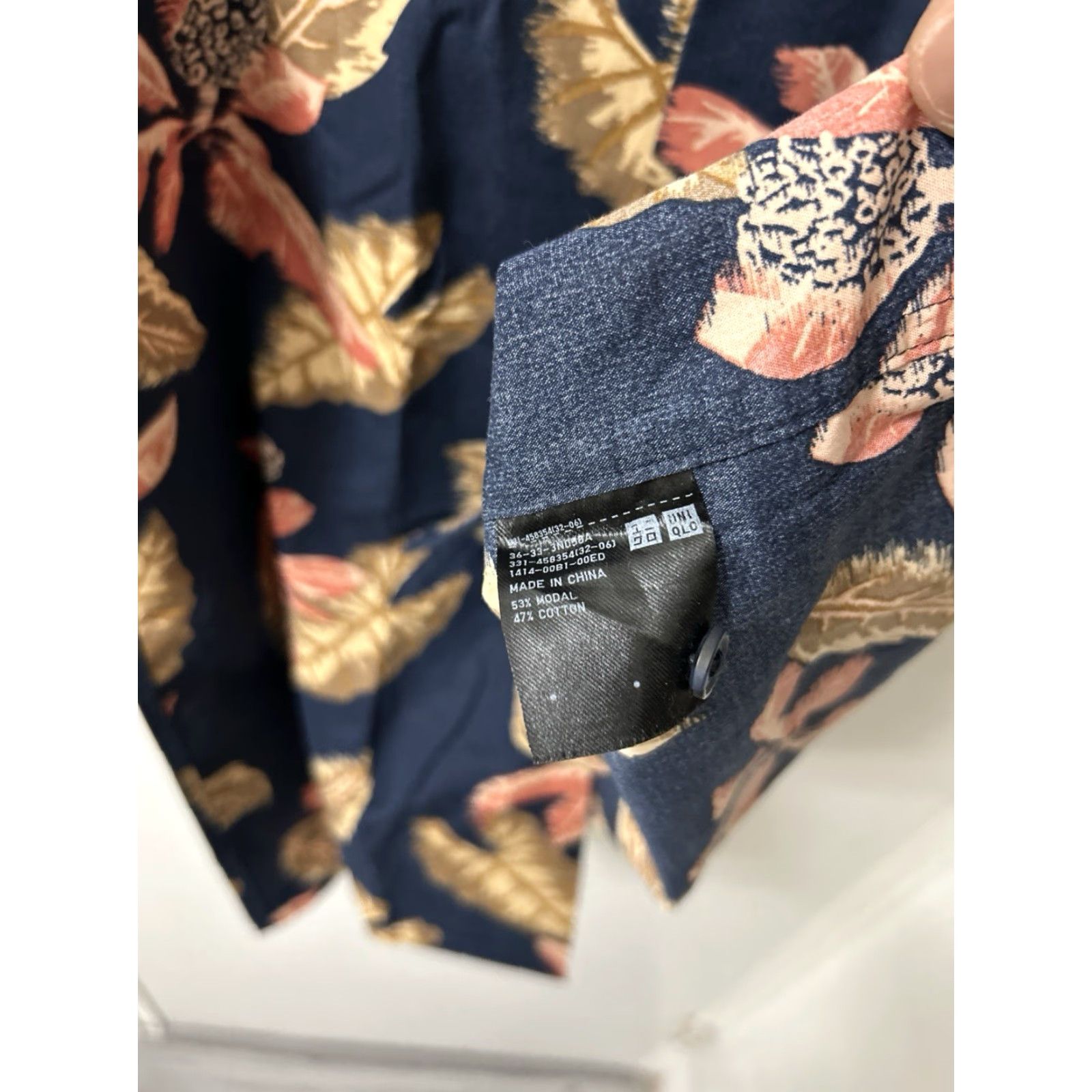 Uniqlo Uniqlo Floral Shirt Mens S Navy Blue Modal Hawaiian Button Down S/S 458354 Size US S / EU 44-46 / 1 - 6 Thumbnail