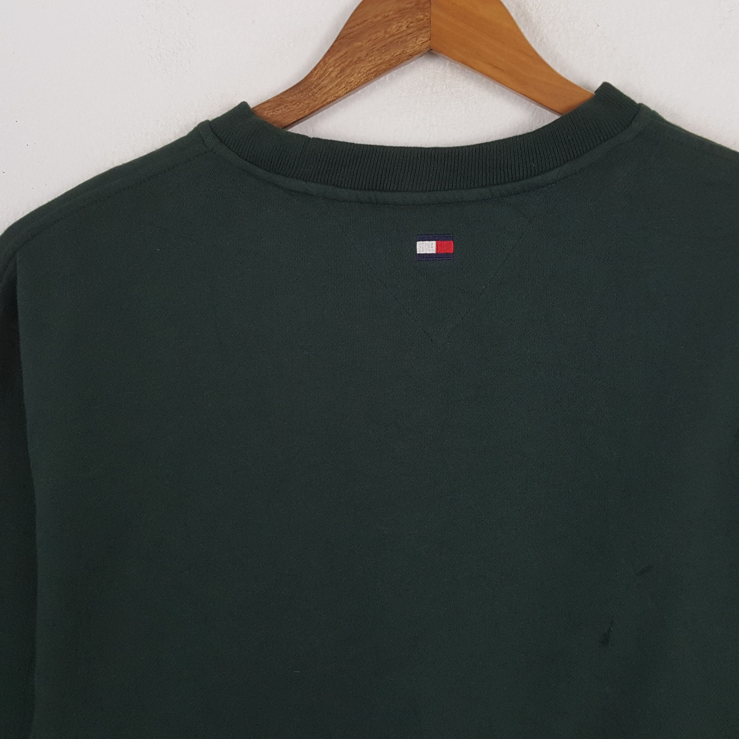 Tommy Hilfiger × Vintage Vintage TOMMY HILFIGER American Streetwear Sweatshirts Size US L / EU 52-54 / 3 - 4 Thumbnail