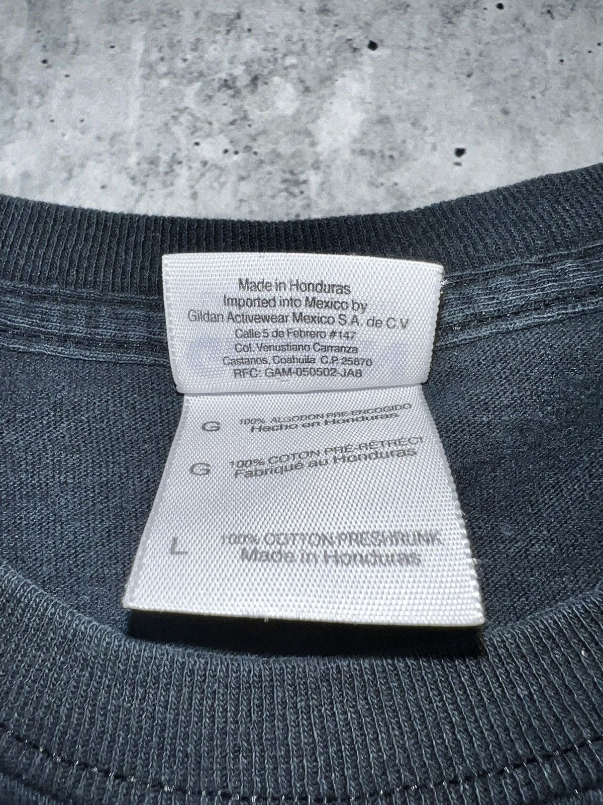 Other Vintage 2008 Lord of the Strings Graphic Tee Size US L / EU 52-54 / 3 - 7 Thumbnail
