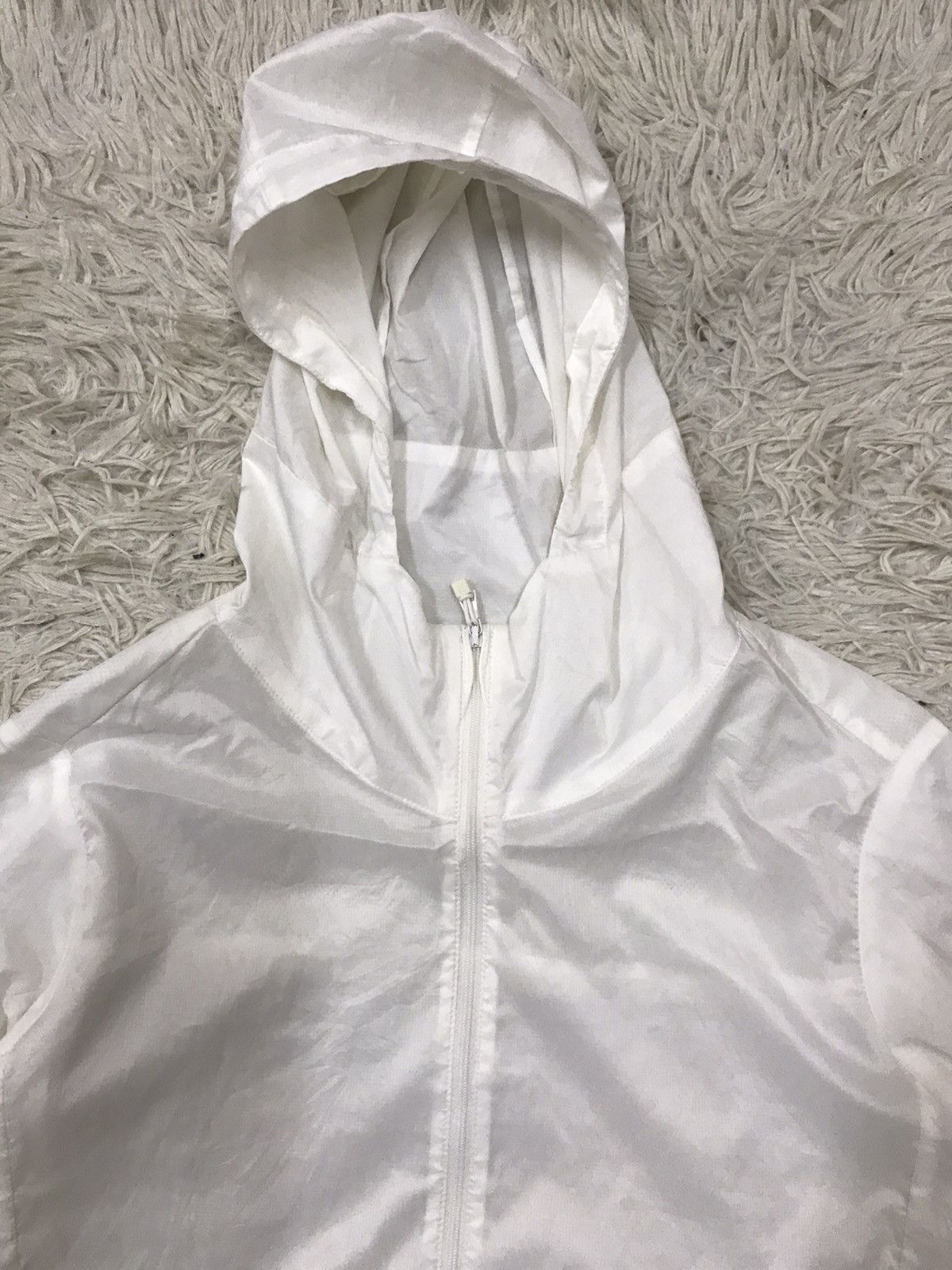 Uniqlo Uniqlo Running Windbreaker Jacket Hoodie Size S / US 4 / IT 40 - 2 Thumbnail