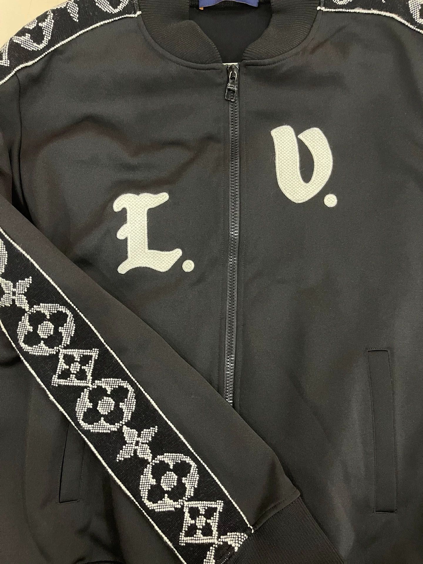 Louis Vuitton LV Embroidered Logo Side Monogram L Jacket New Size US L / EU 52-54 / 3 - 4 Thumbnail