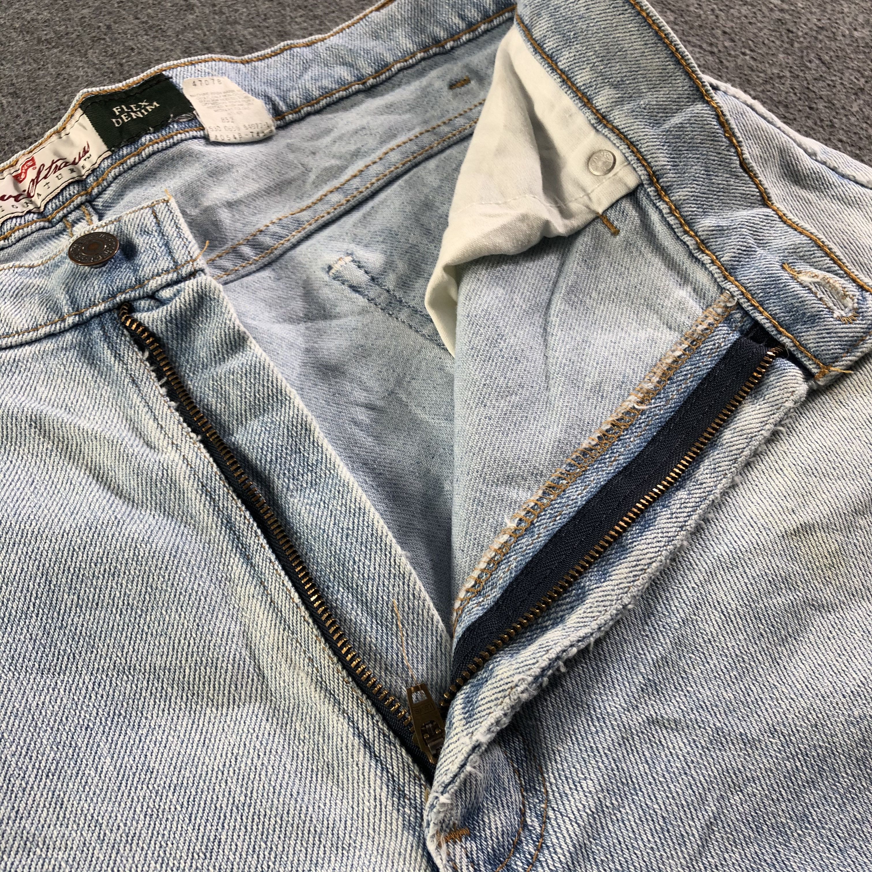 Levi's Vintage Light Wash Levis Jeans-J4298 Size US 37 - 8 Thumbnail