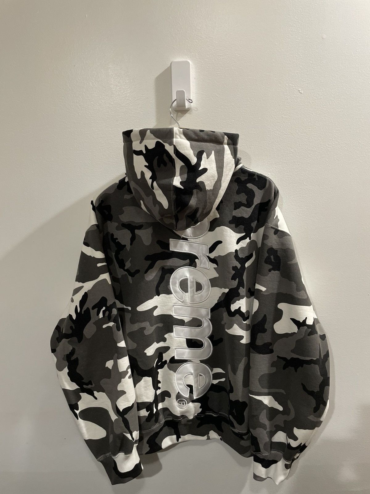 Supreme Supreme Applique Snow Camo Hoodie Size US L / EU 52-54 / 3 - 2 Thumbnail