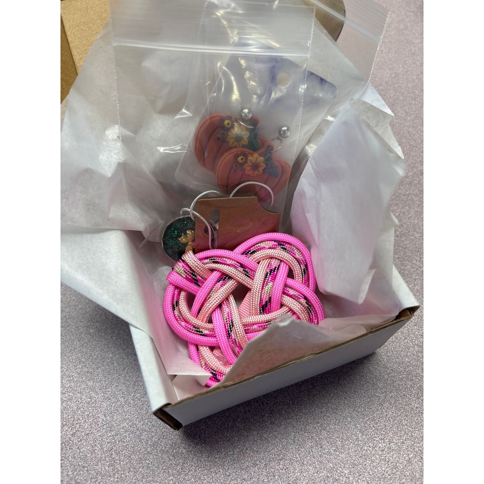 Handmade Accessory Gift Set Handmade Earrings & Hair Clip Ready To Go Size ONE SIZE - 1 Thumbnail