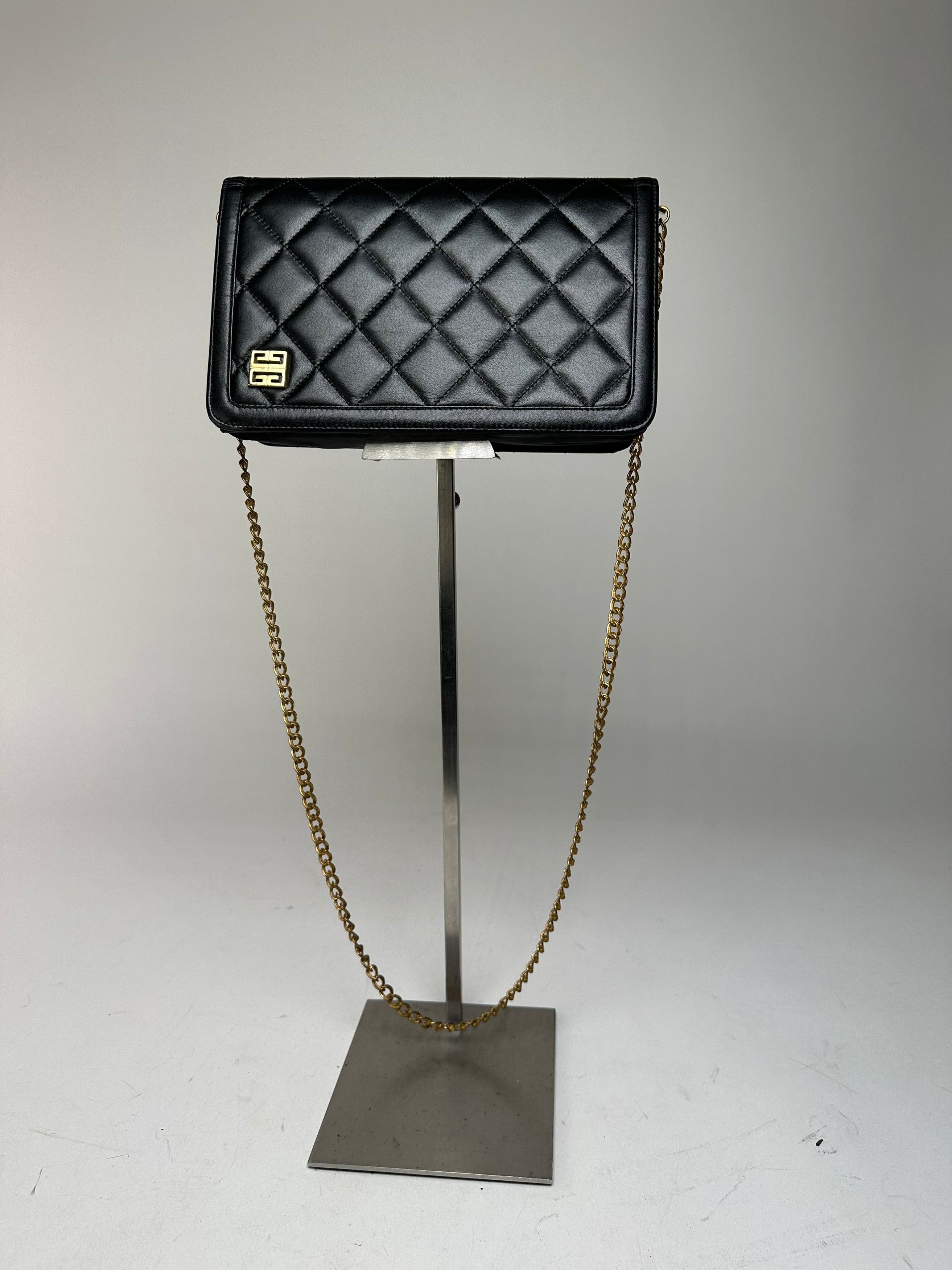Givenchy Vintage 4G Leather Shoulder Bag Black Size ONE SIZE - 1 Thumbnail