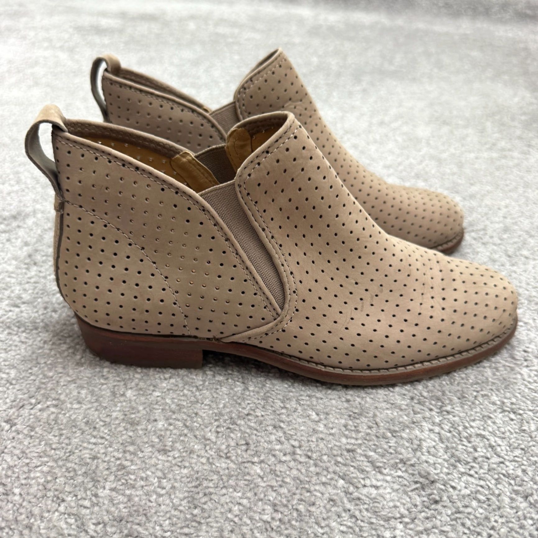 Vintage L.L. Bean Perforated Suede Leather Chealse Ankle Boots Womens 6.5 Gray Pull On Size US 6.5 / IT 36.5 - 3 Thumbnail