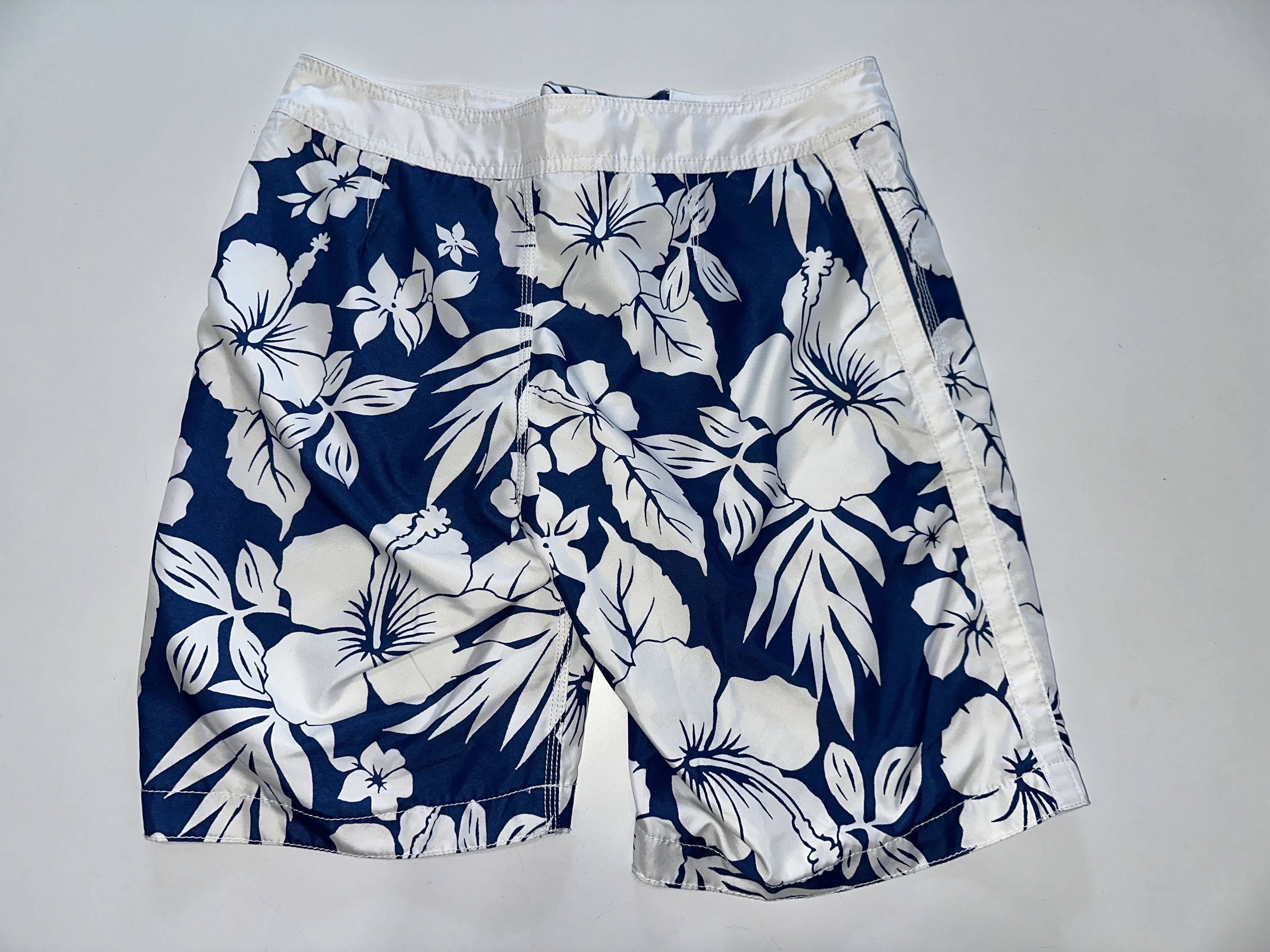 Old Navy Mens Old Navy Swim Trunks/Shorts Small Blue/White Floral Size US 32 / EU 48 - 3 Thumbnail