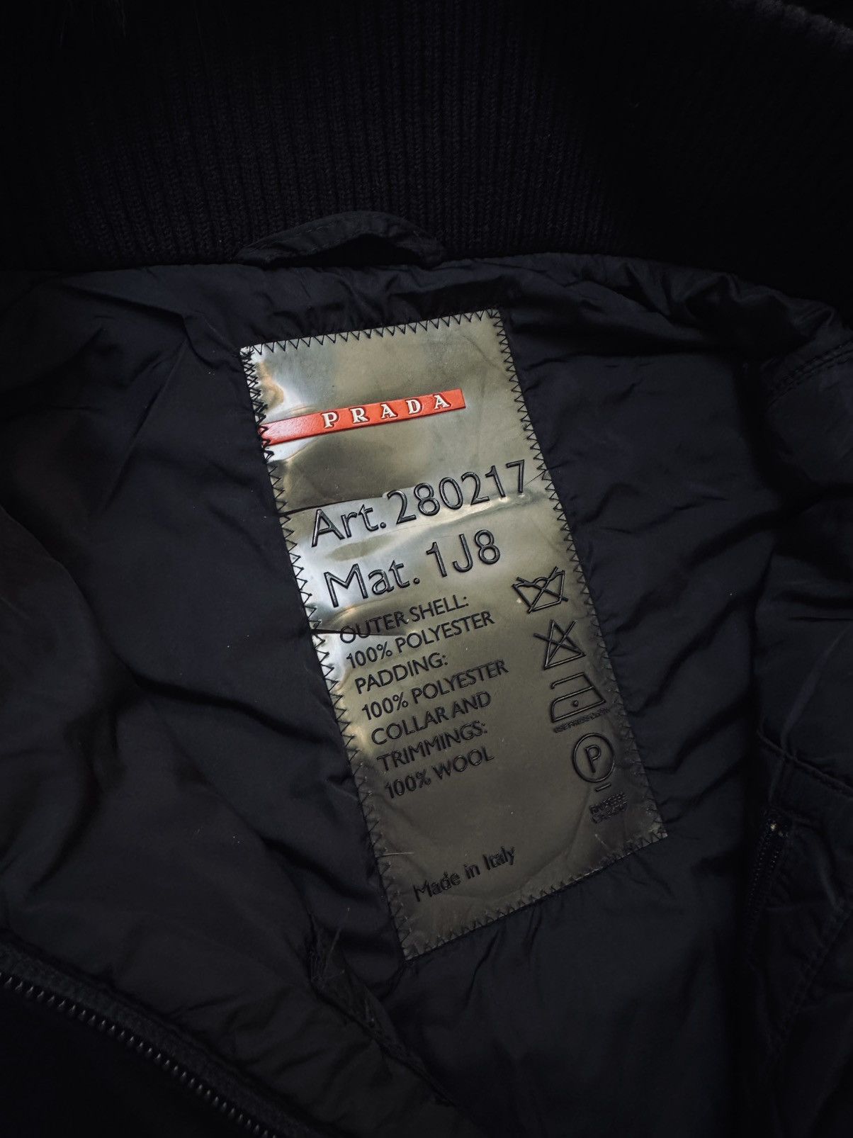 Prada Prada Puffer Coat Black Red Tab S women vintage Size US S / EU 44-46 / 1 - 4 Thumbnail