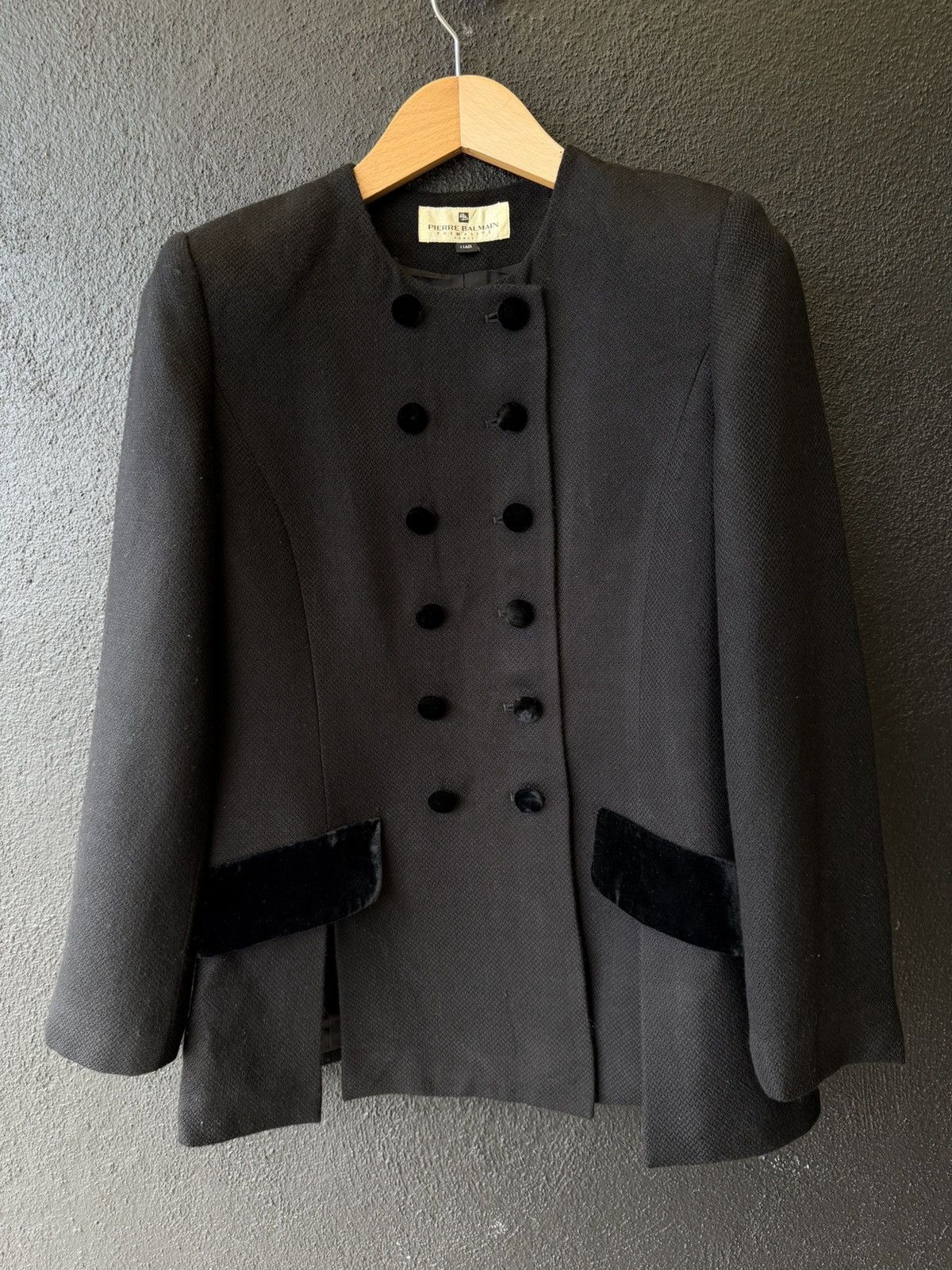 Pierre Balmain VINTAGE Pierre Balmain Formalite Black Velvet Button Blazer Size L / US 10 / IT 46 - 1 Thumbnail