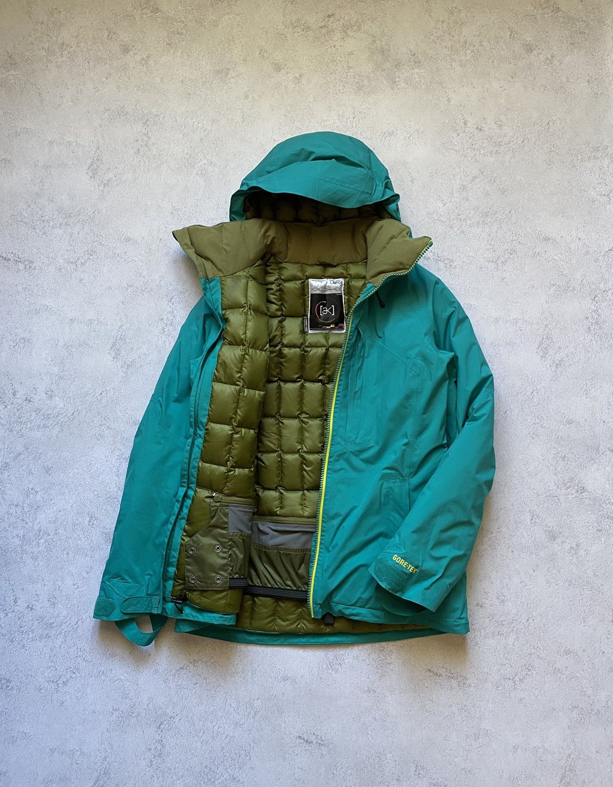 Burton Burton AK Womens Gore-Tex Turquoise Ski Down Jacket Size L Size L / US 10 / IT 46 - 1 Thumbnail
