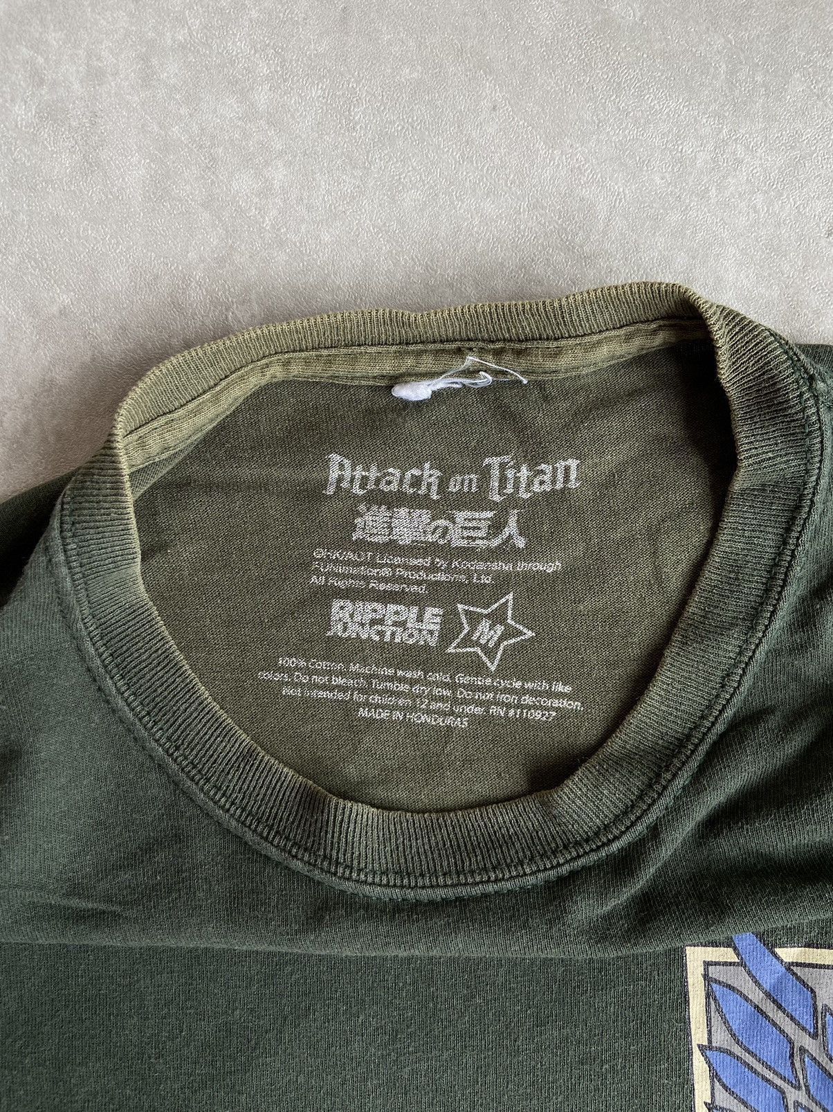 Anime × Ripple Junction × Vintage RARE Attack on Titan Levi Logo T-shirt Size US M / EU 48-50 / 2 - 3 Thumbnail