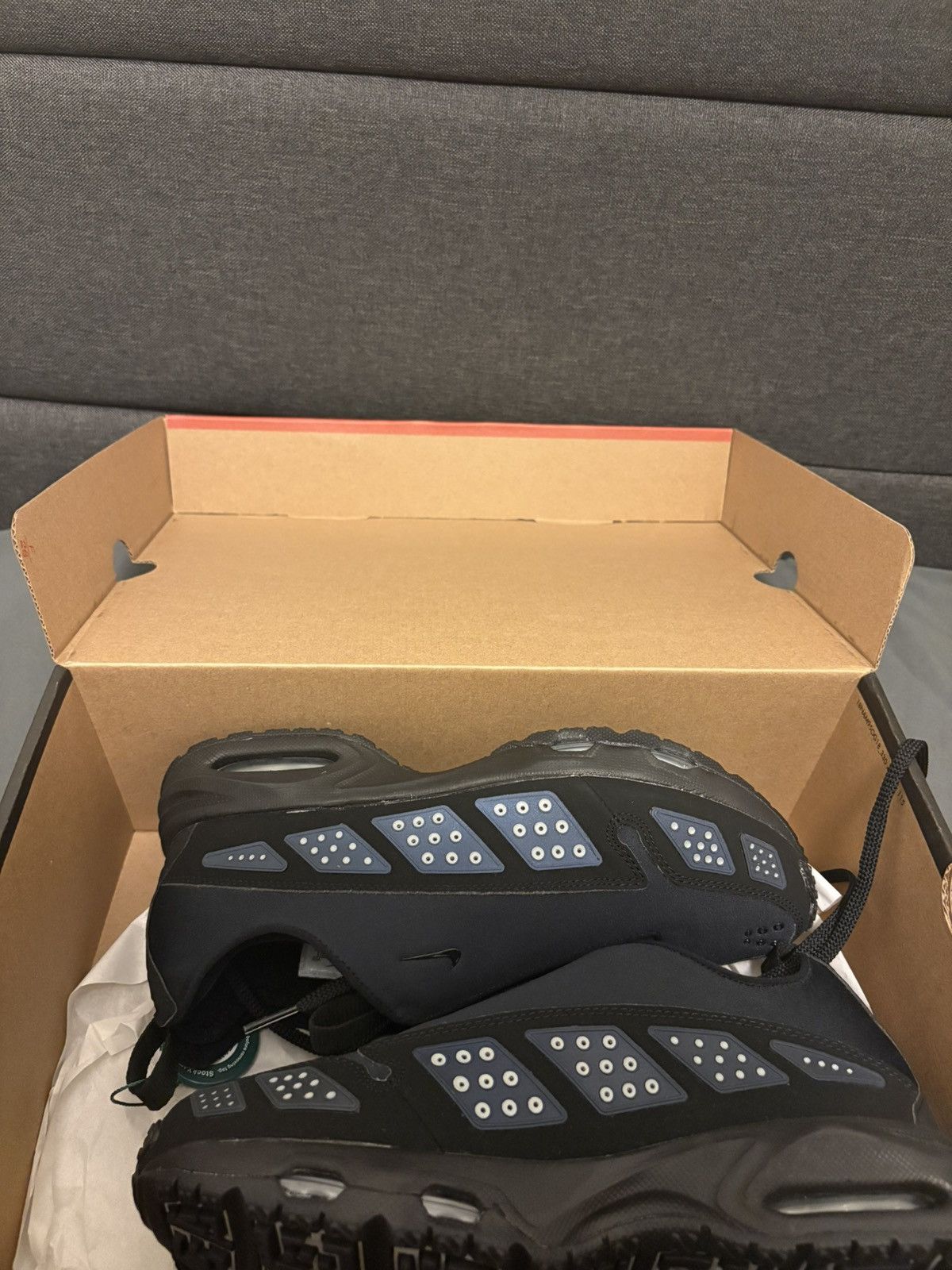 Nike Wmns Nike Air Max SNDR | Womens 8.5 / Mens 7 Size US 8.5 / IT 38.5 - 2 Thumbnail
