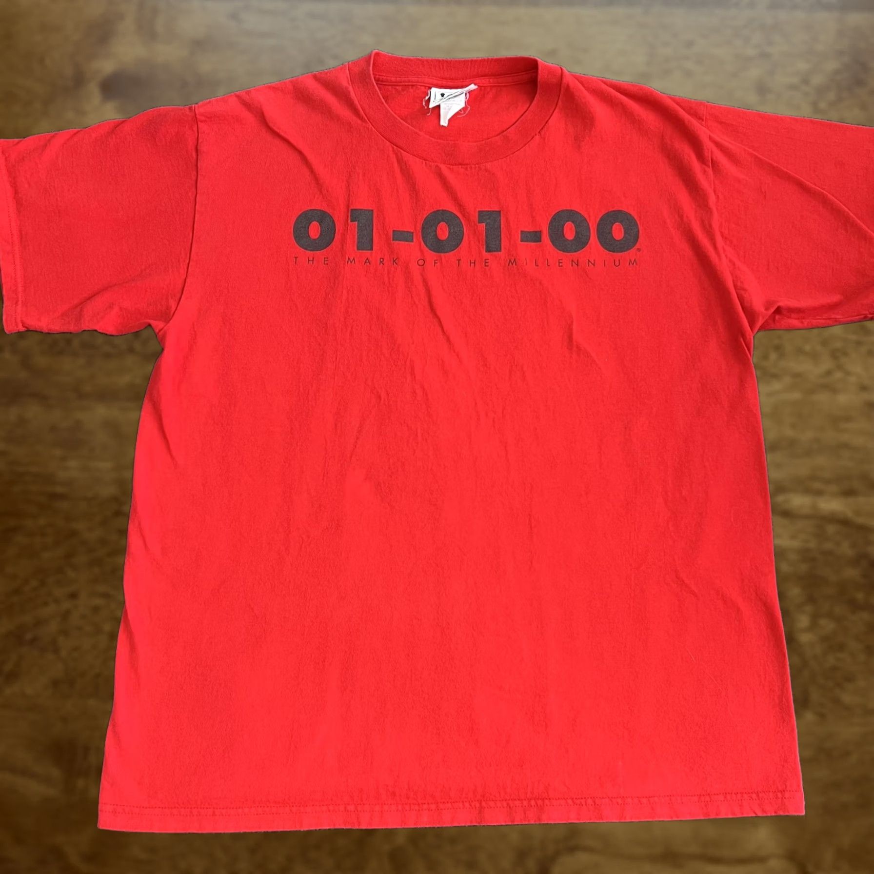 Lee VINTAGE Lee Sport Shirt Mens XL Red Millennium Graphic Tee T-Shirt Size US XL / EU 56 / 4 - 1 Thumbnail