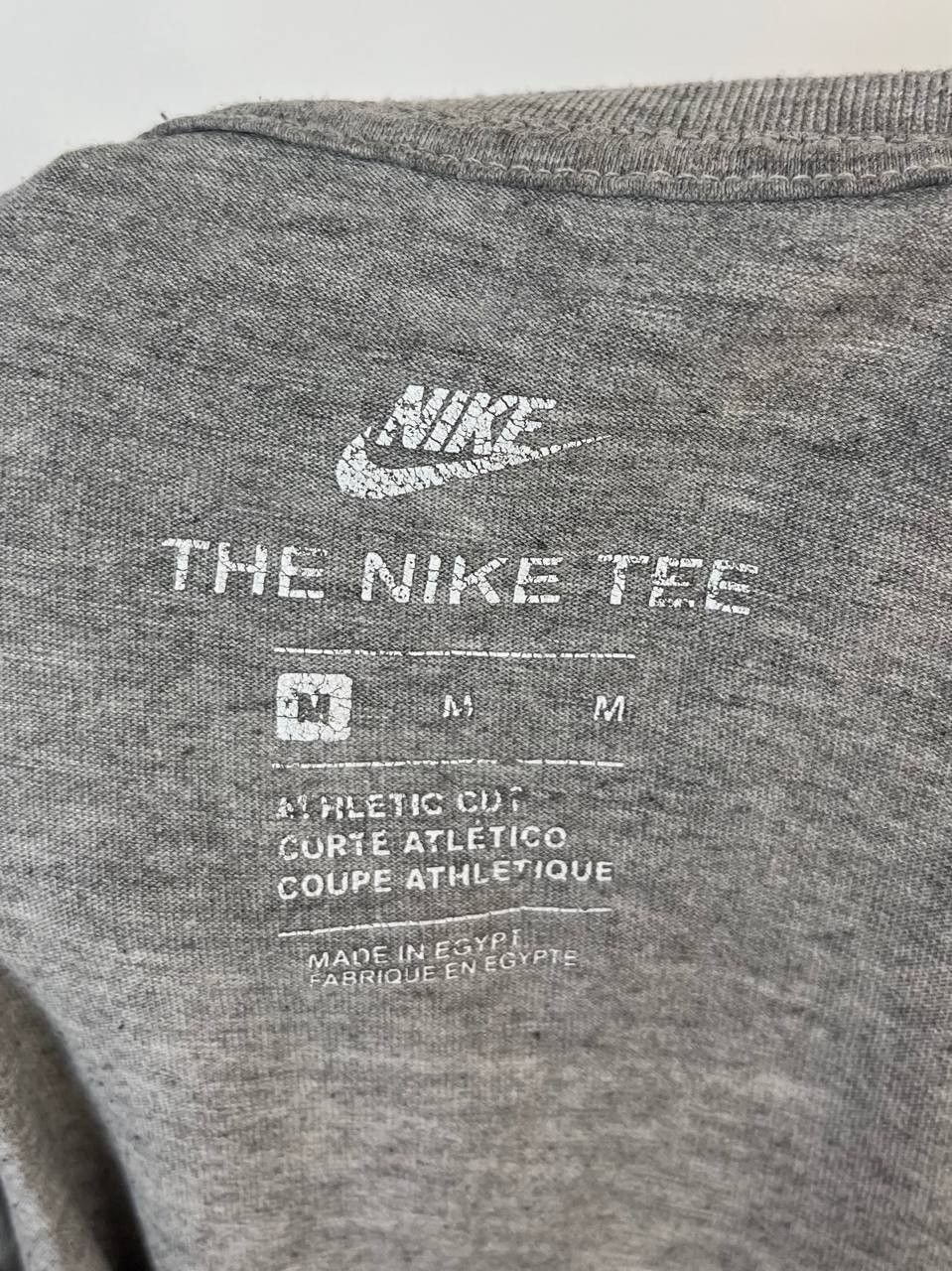 Nike NIKE TEE ATHLETIC CUT LOGO GRAY T-SHIRT MENS SIZE M Size US M / EU 48-50 / 2 - 2 Thumbnail