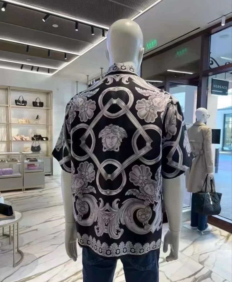 Versace Versace Silk shirt Size US M / EU 48-50 / 2 - 6 Thumbnail