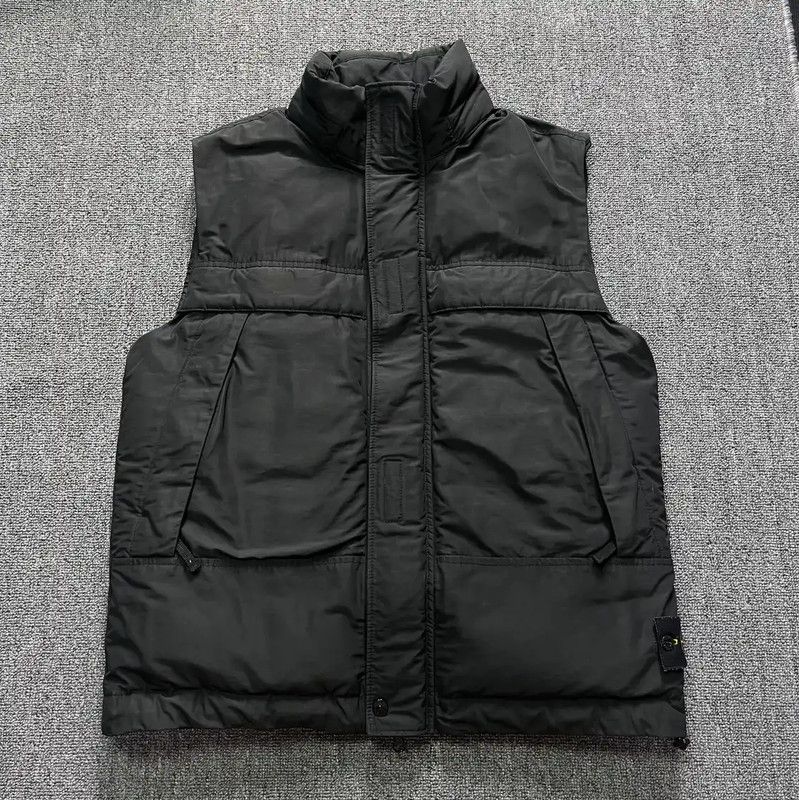 Stone Island Stone Island Black Men's Sleeveless Outer Vest 0089 Size US L / EU 52-54 / 3 - 1 Thumbnail