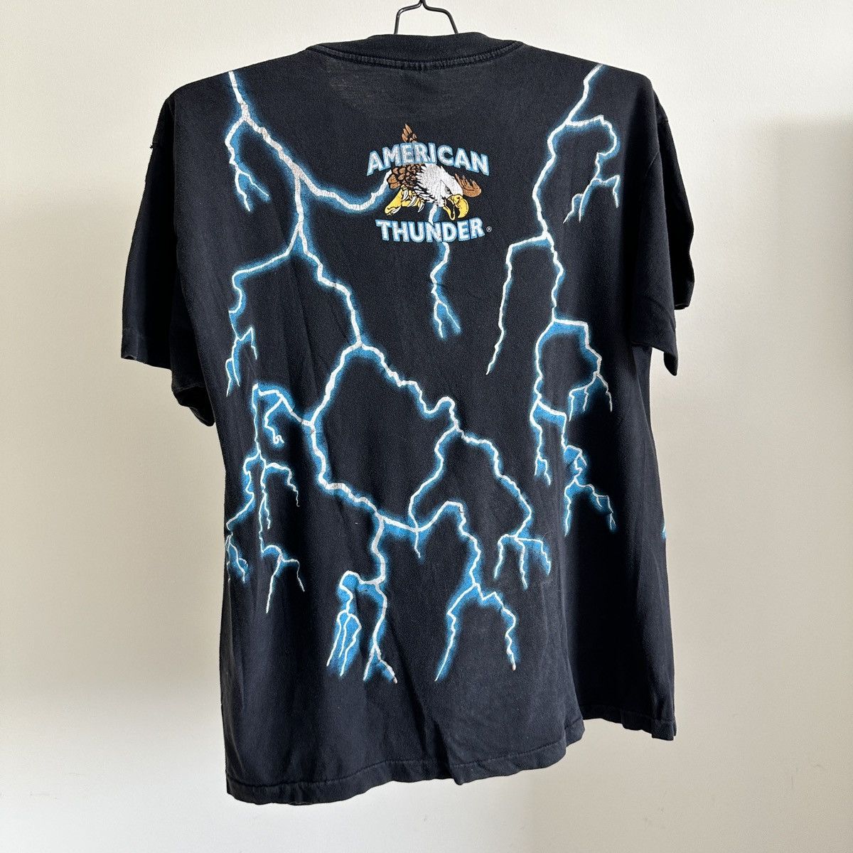 Vintage Vintage American Thunder Wolf T-Shirt Size L Size US L / EU 52-54 / 3 - 6 Thumbnail