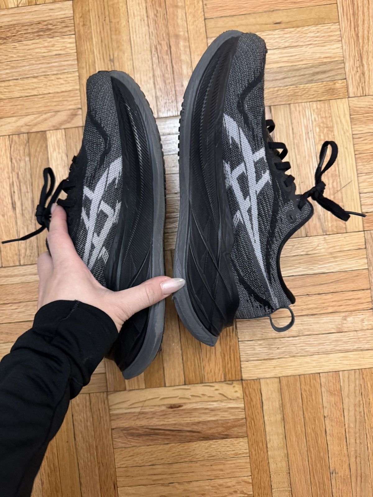 Asics ASICS NOVABLAST 5 size EU39.5 Size US 9 / IT 39 - 4 Thumbnail