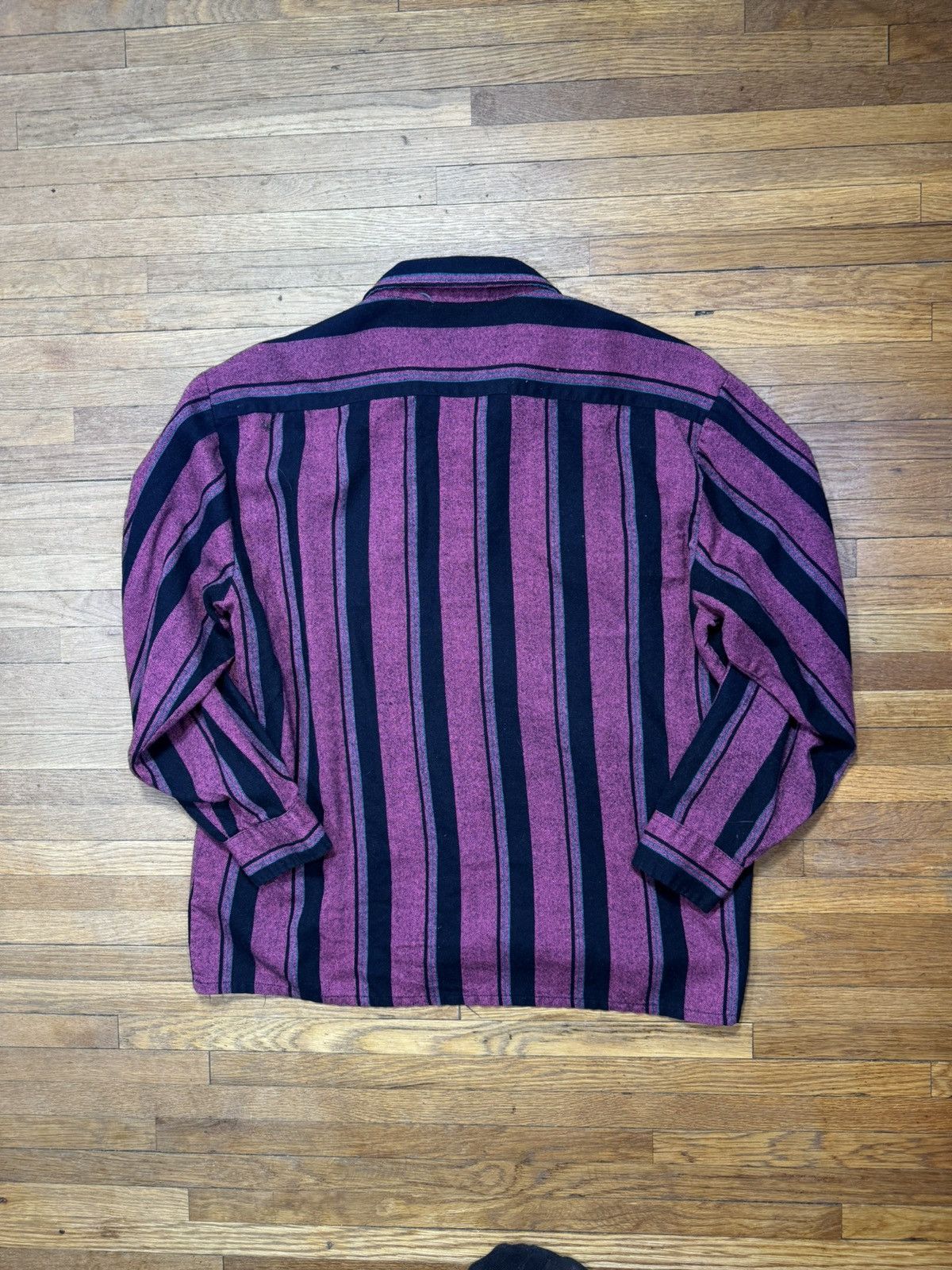 Vintage Vintage Striped Button Up Shirt Size US XL / EU 56 / 4 - 5 Thumbnail