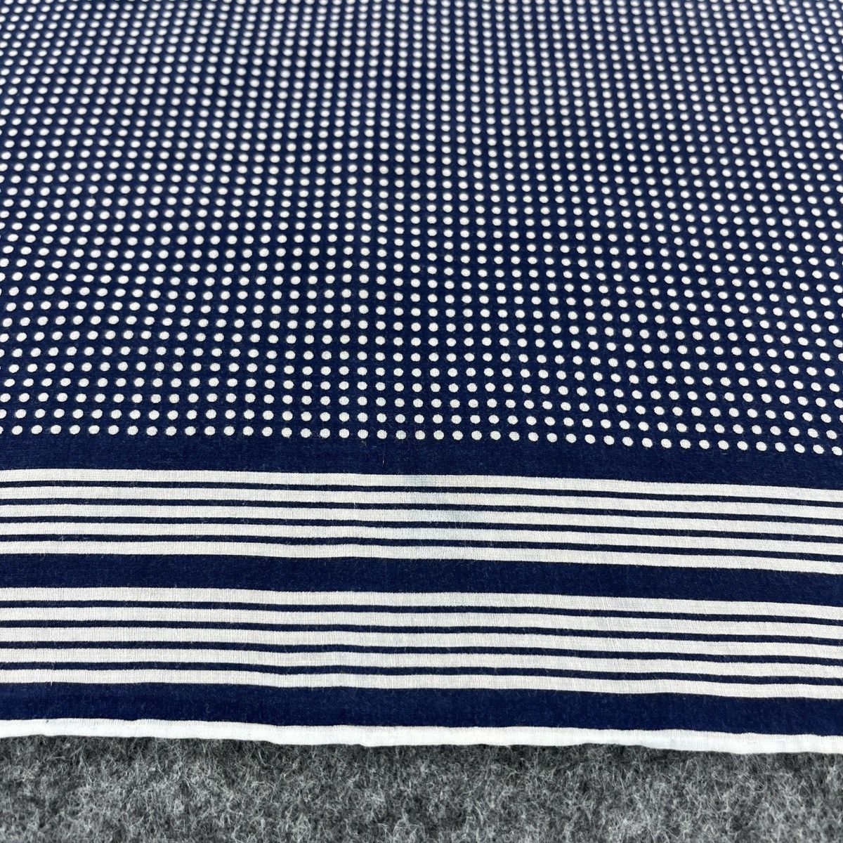 Vintage Yves Saint Laurent Handkerchief / Bandana / Neckerchief B008 Size ONE SIZE - 6 Thumbnail