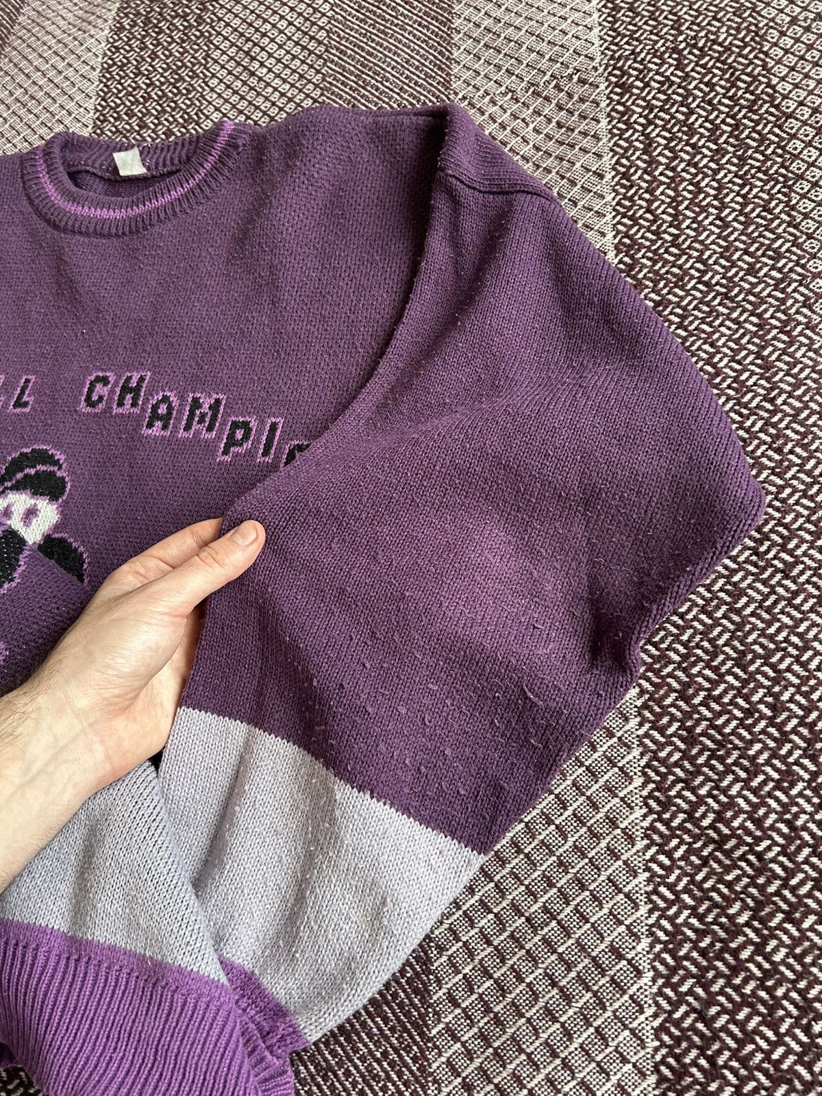 Vintage Vintage Boxy Fit Big Logo Crewneck Y2K Sweater Size XL Size US XL / EU 56 / 4 - 10 Thumbnail