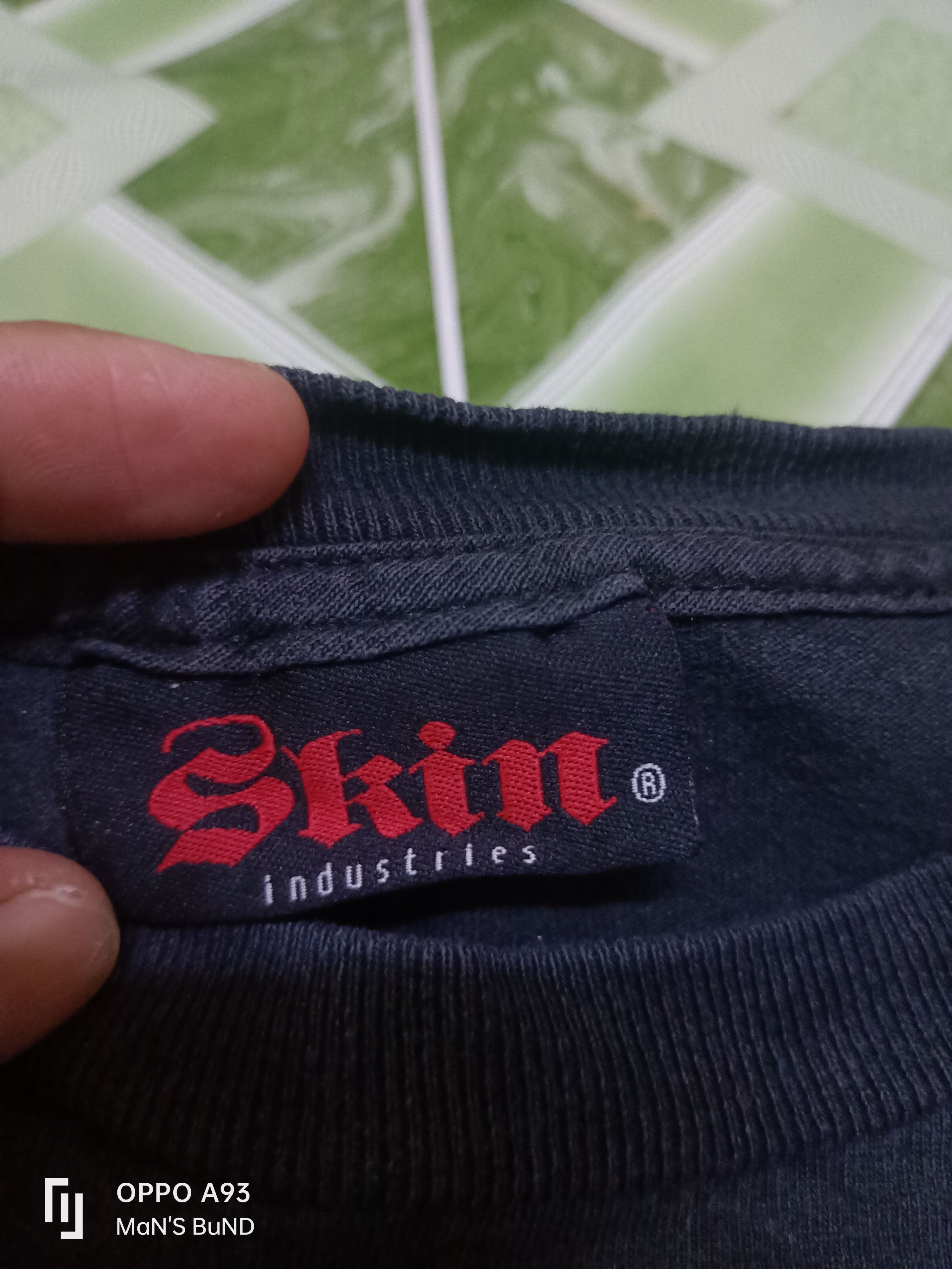 SKIN INDUSTRIES LIVIN' IN SIN
