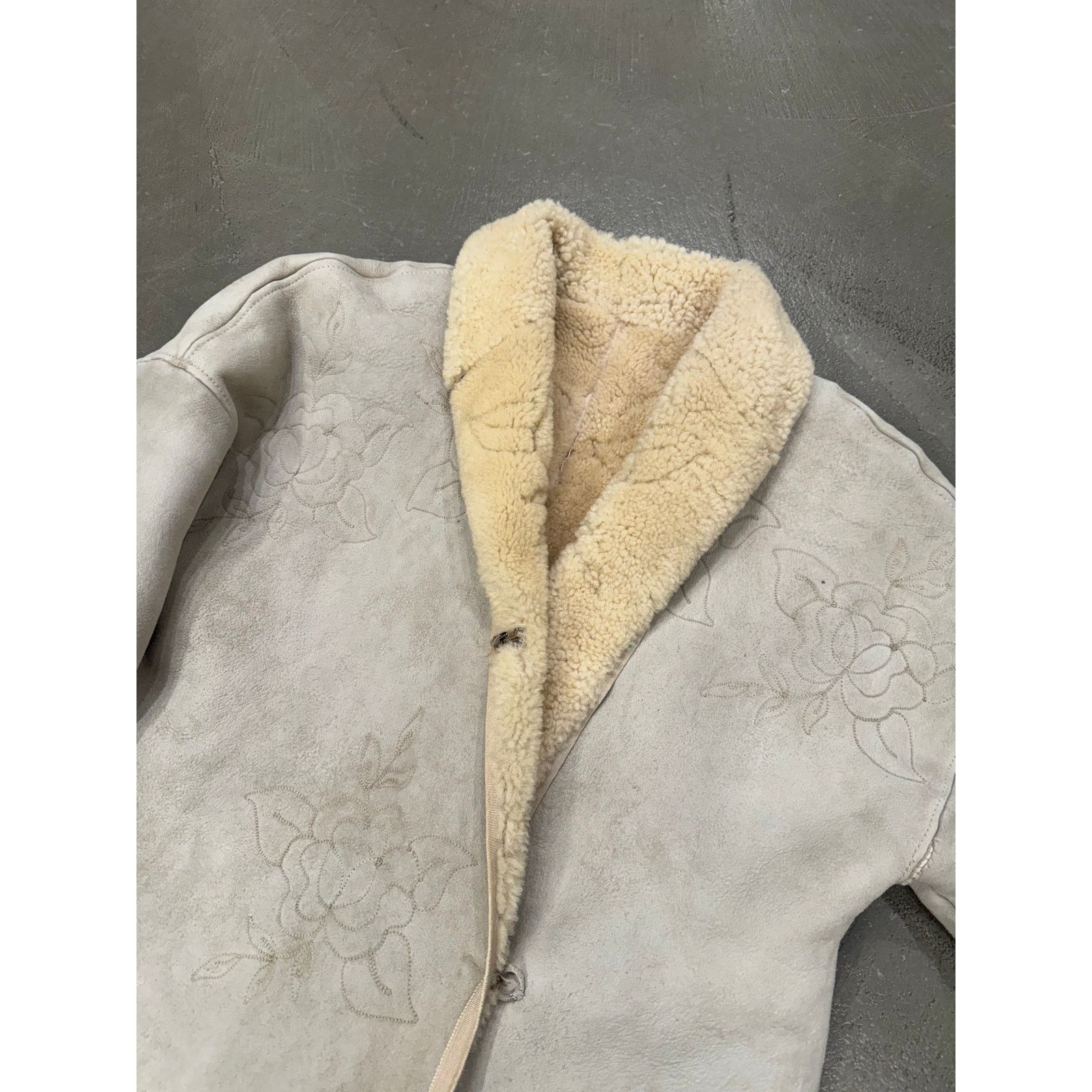 Versace 1980s Gianni Versace mainline white sheepskin Size US M / EU 48-50 / 2 - 5 Thumbnail