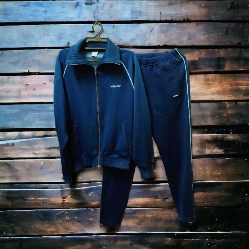 Adidas Tracktop Set ADIDAS Vintage (Made In Japan) Size US M / EU 48-50 / 2 - 1 Thumbnail
