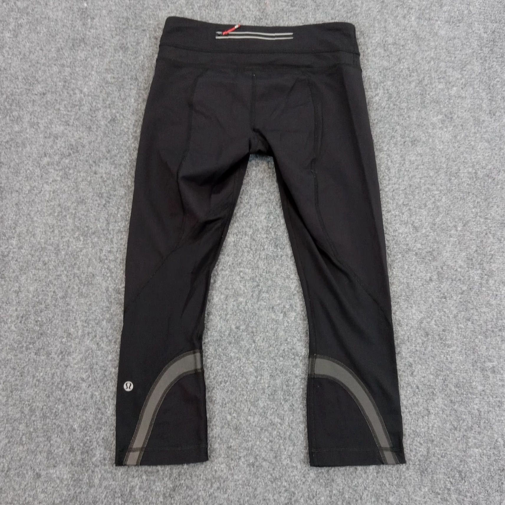 Lululemon Lululemon Leggings Women's Size 8 Black Cropped Comfortable Yoga Size 30" / US 8 / IT 44 - 6 Thumbnail