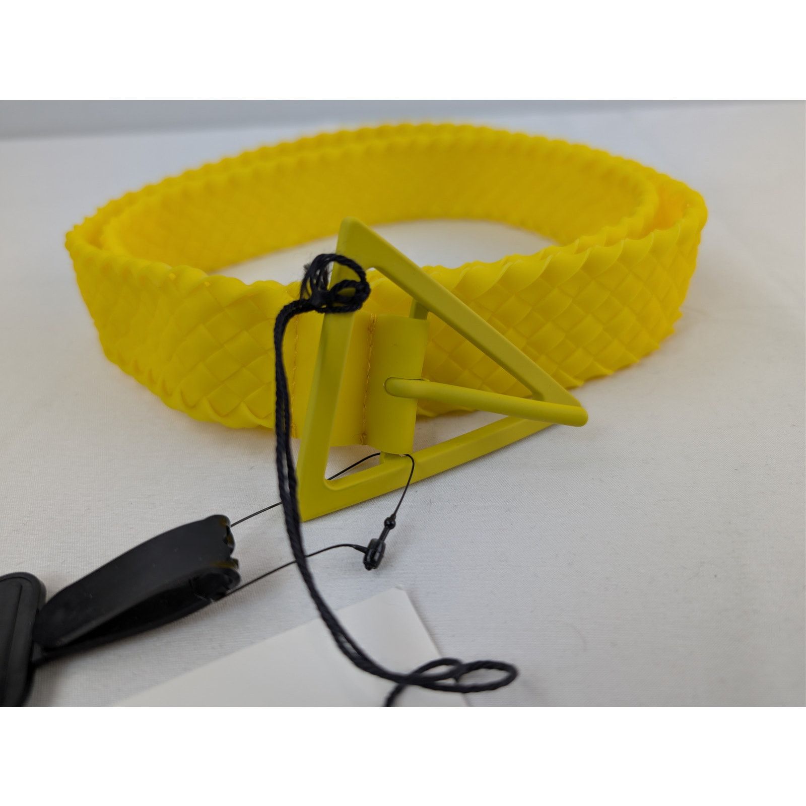 Bottega Veneta o1rshd1 Size: 100 / Intreccio Rubber Belt in Lemon Size 40 - 3 Thumbnail