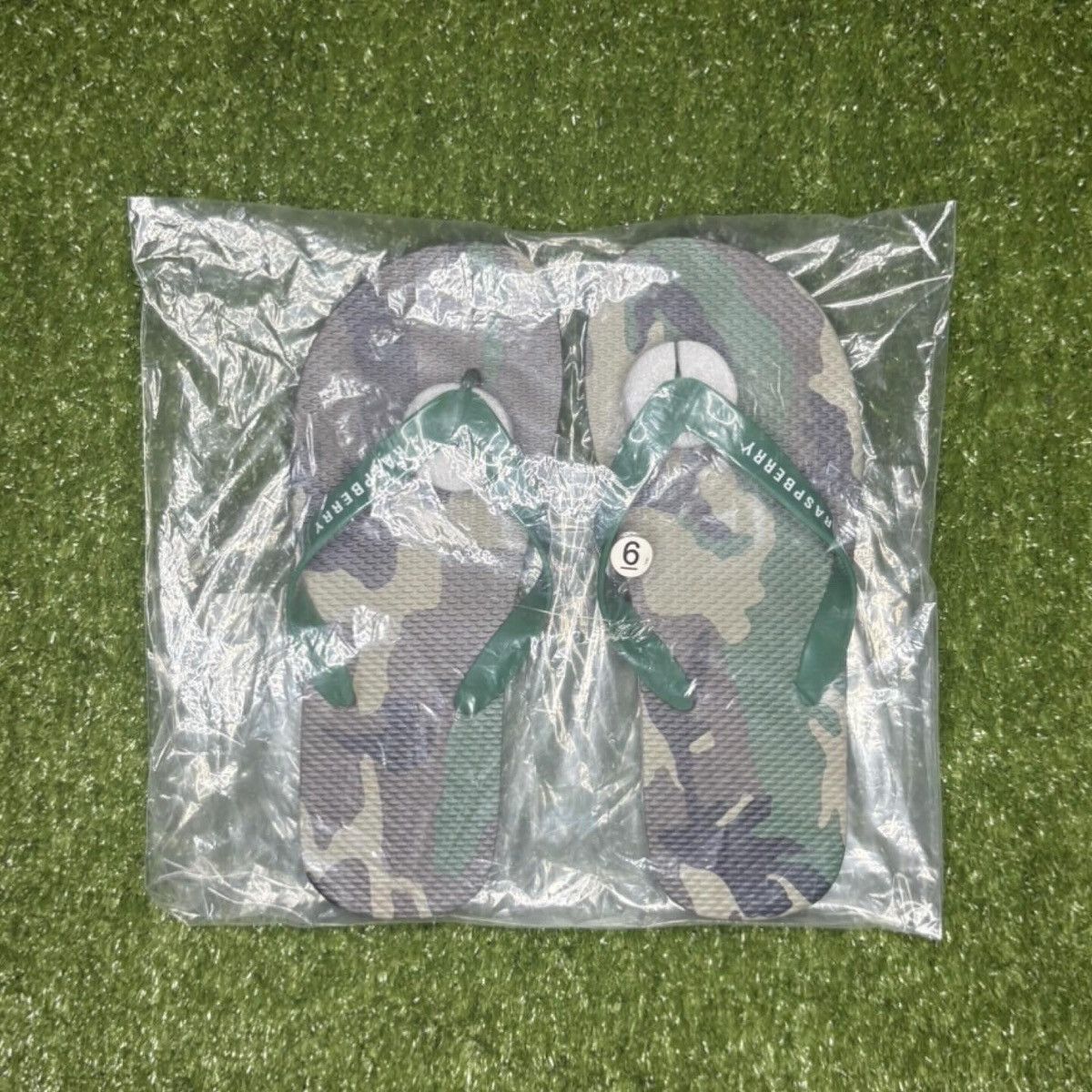 The GV Gallery GV Gallery Camo Slides Size US 6 / EU 39 - 6 Thumbnail