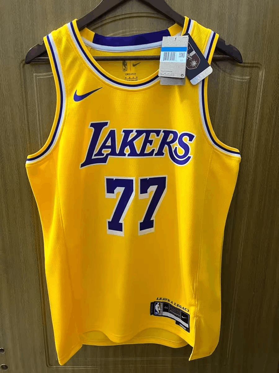 NBA Los Angeles Lakers #77 Luka Dončić Jersey Home Size US M / EU 48-50 / 2 - 1 Thumbnail