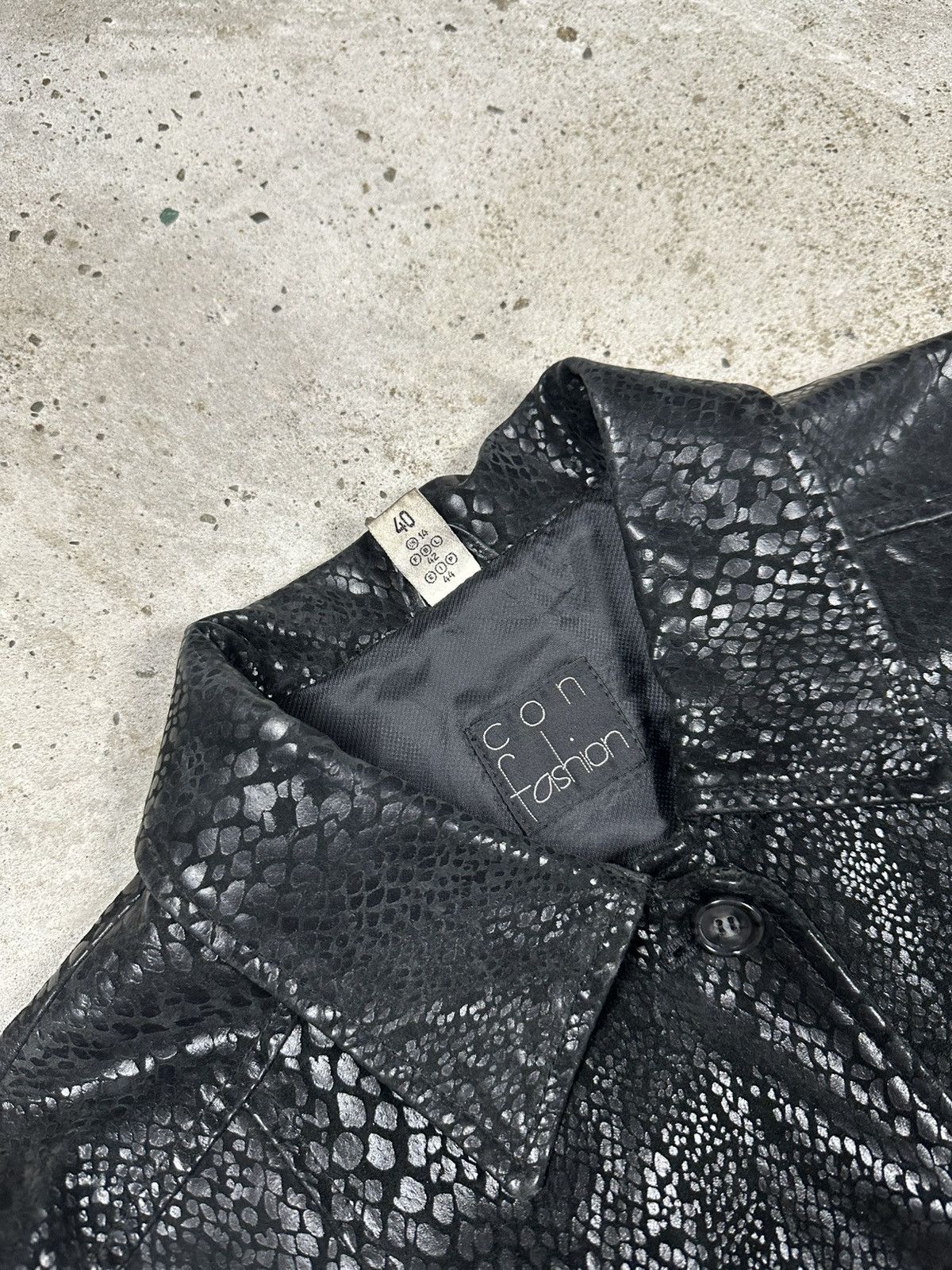 Japanese Brand Vintage Y2K Black Genuine Leather Crocodile Snakeskin Coat Size XL / US 12-14 / IT 48-50 - 8 Thumbnail